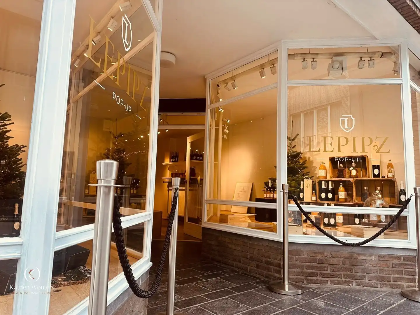 Gunstig gelegen opbrengsteigendom met 4 eenheden foto 2