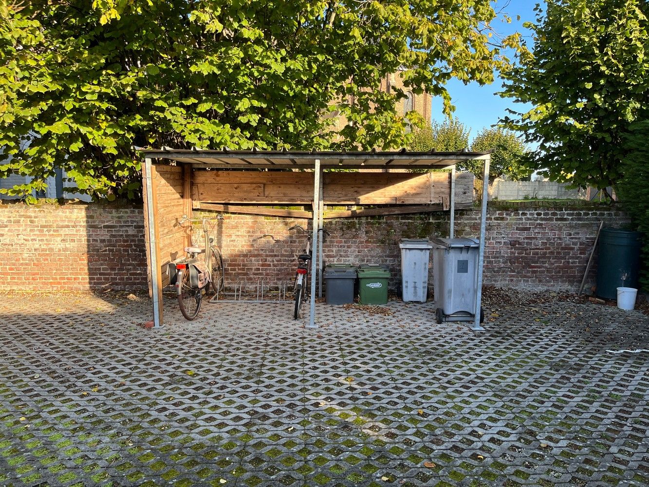 Instapklaar duplex-appartement met terras en autostaanplaats te huur in Rummen. foto 13