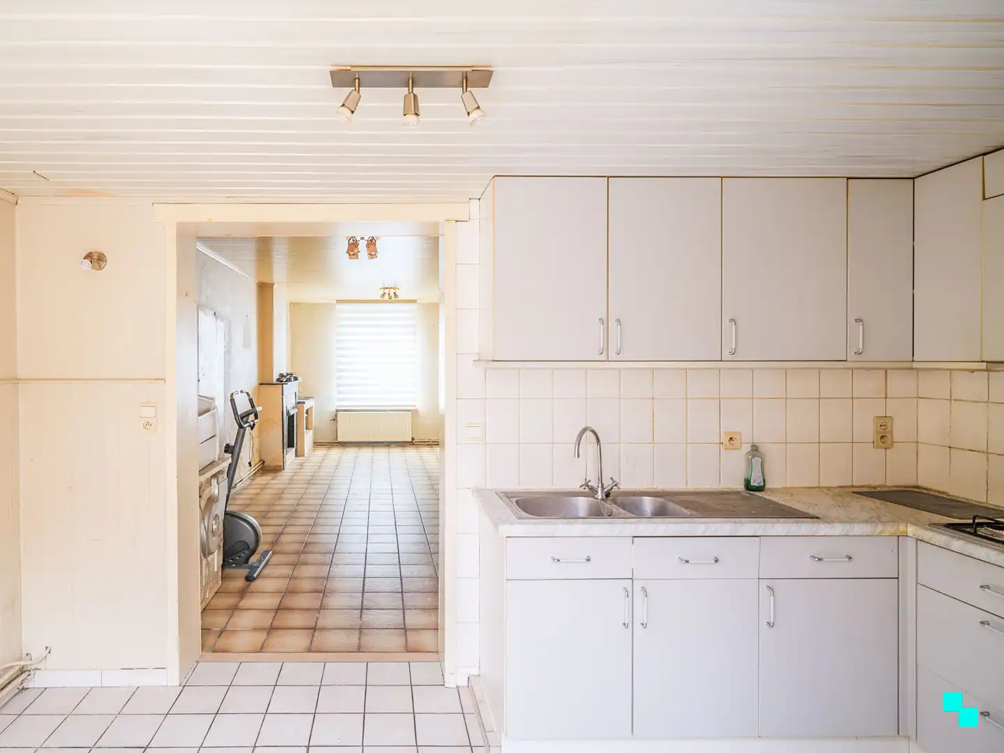 Te renoveren rijwoning met vier slaapkamers te Ledeberg foto 8