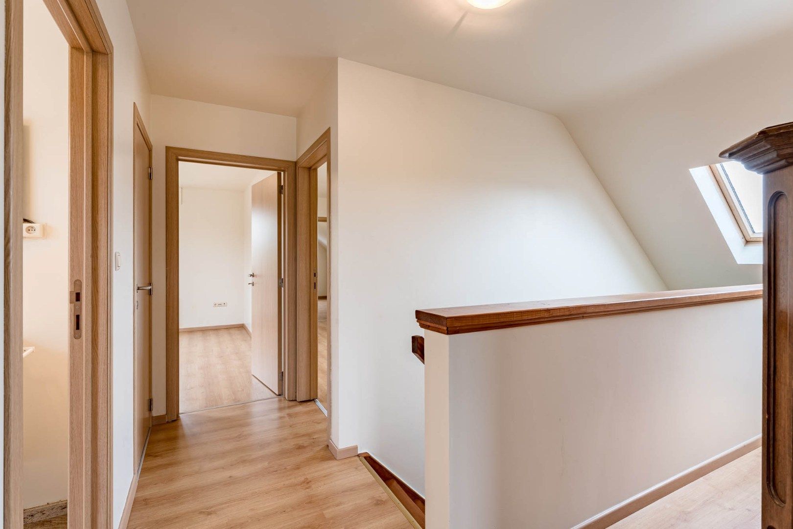 Stijlvolle, hoogwaardig afgewerkt en zeer ruime gezinswoning op een perceel van 8a65ca! foto 22