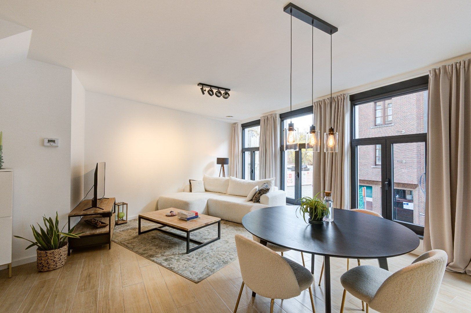 Triplex appartement met 3 slaapkamers, 2 badkamers foto 5