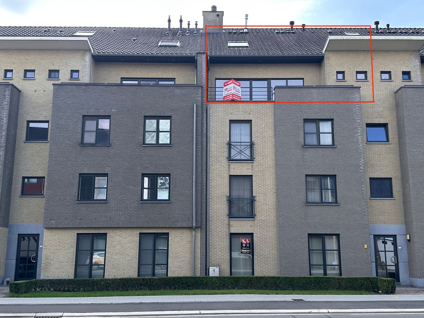 Stijlvol duplexappartement met garage, 2 terrassen en energiezuinig karakter in Kortessem foto 2