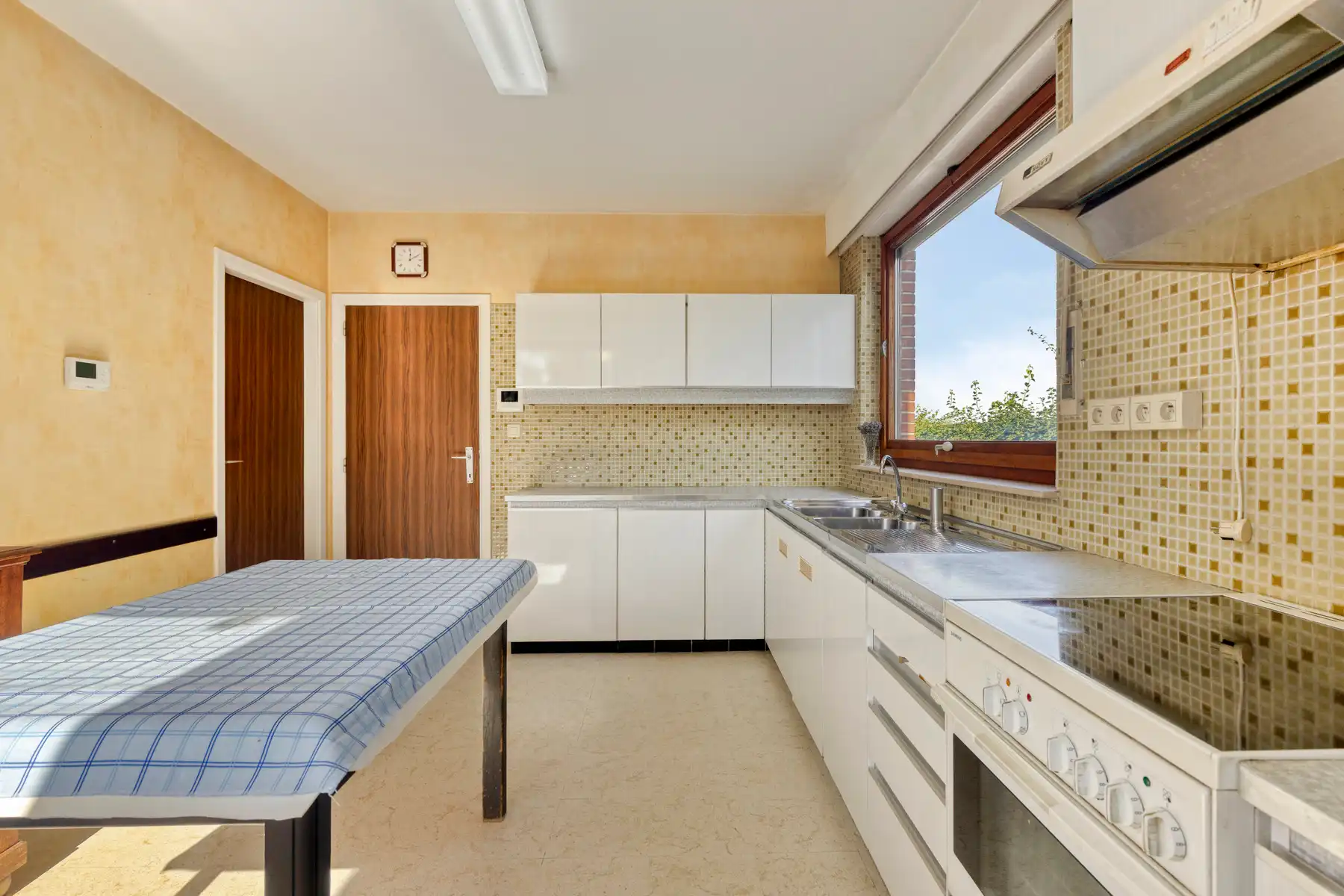 Landelijk gelegen woning in Baardegem met tuin en garage foto 10