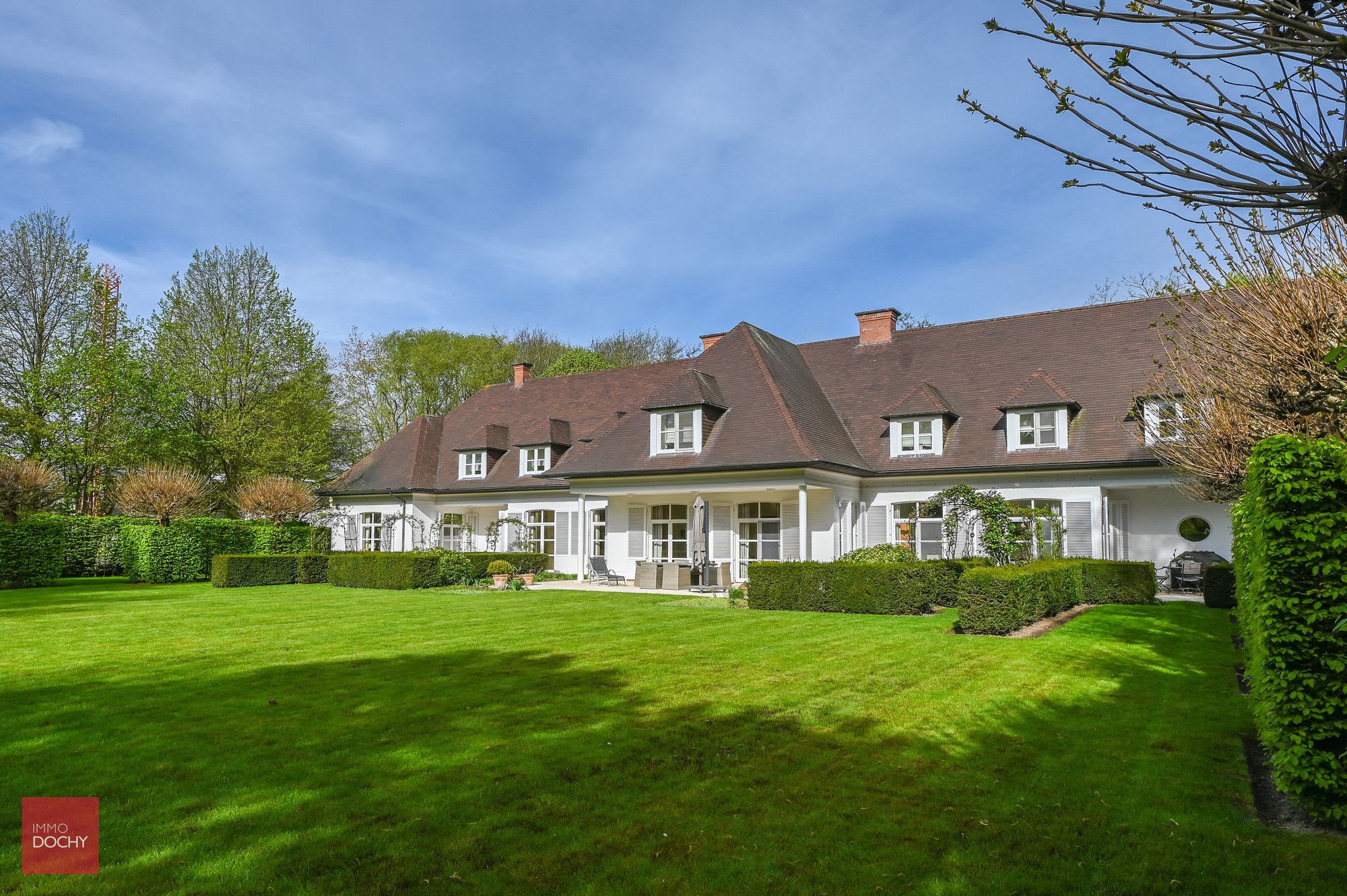 Zeer goed onderhouden ruime villa op ca. 4.000m² foto 8