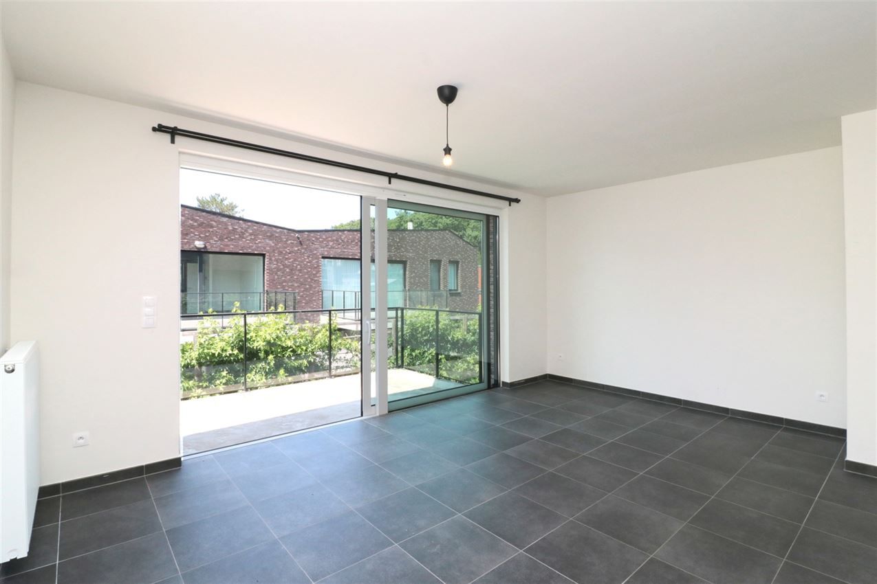 3 appartementen en 4 autostaanplaatsen foto 26