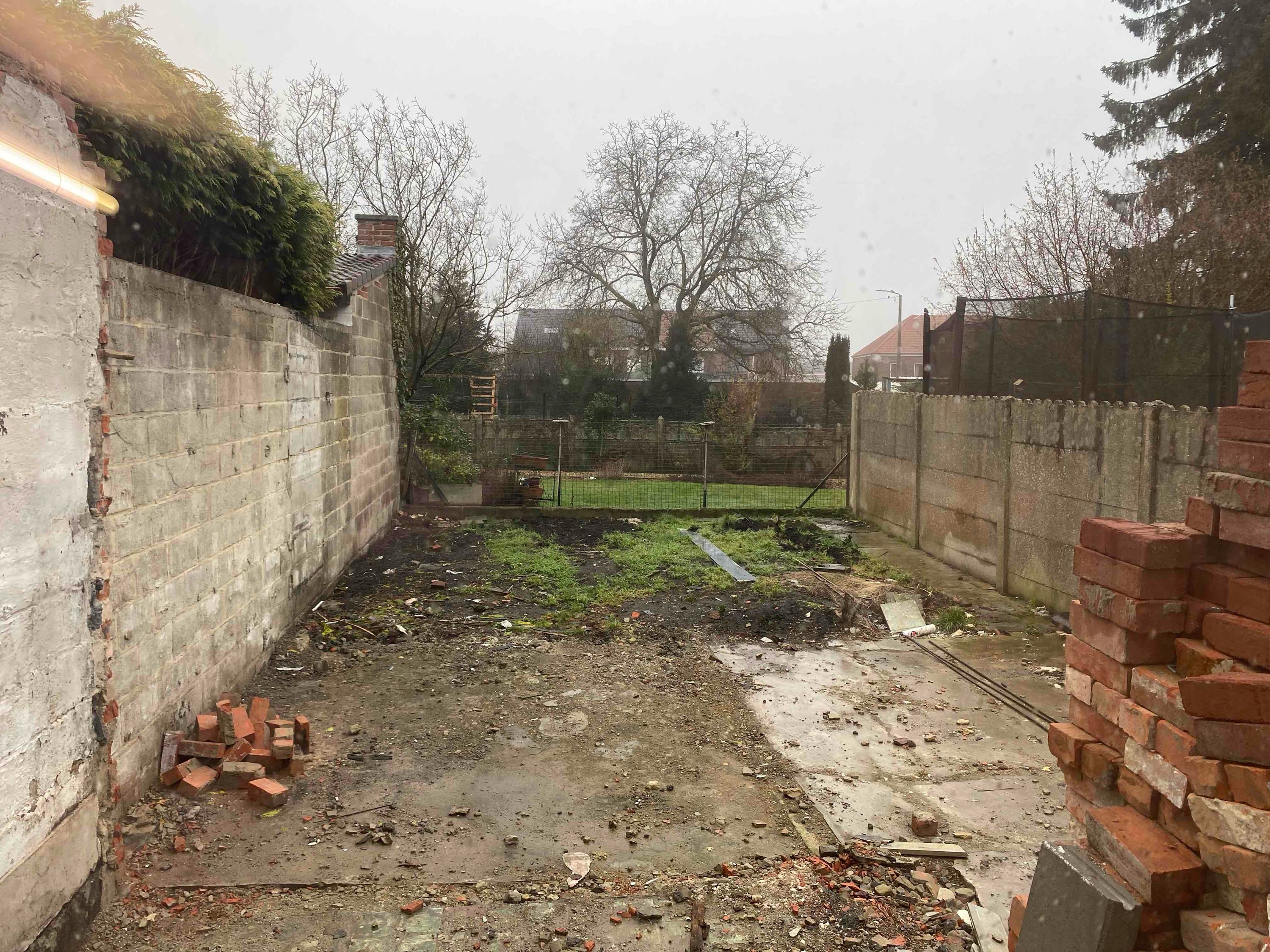 Volledig vernieuwe woning met tuin foto 12