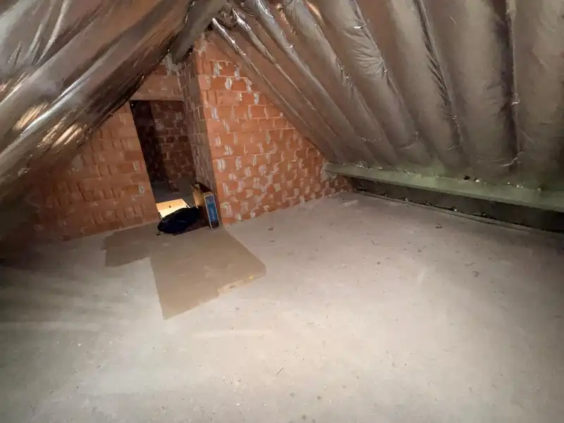 Te koop Eigentijds dakappartement van 89m² op centrale ligging met ruime zolder van maar liefst 30m² en garagebox van 20m² foto 28