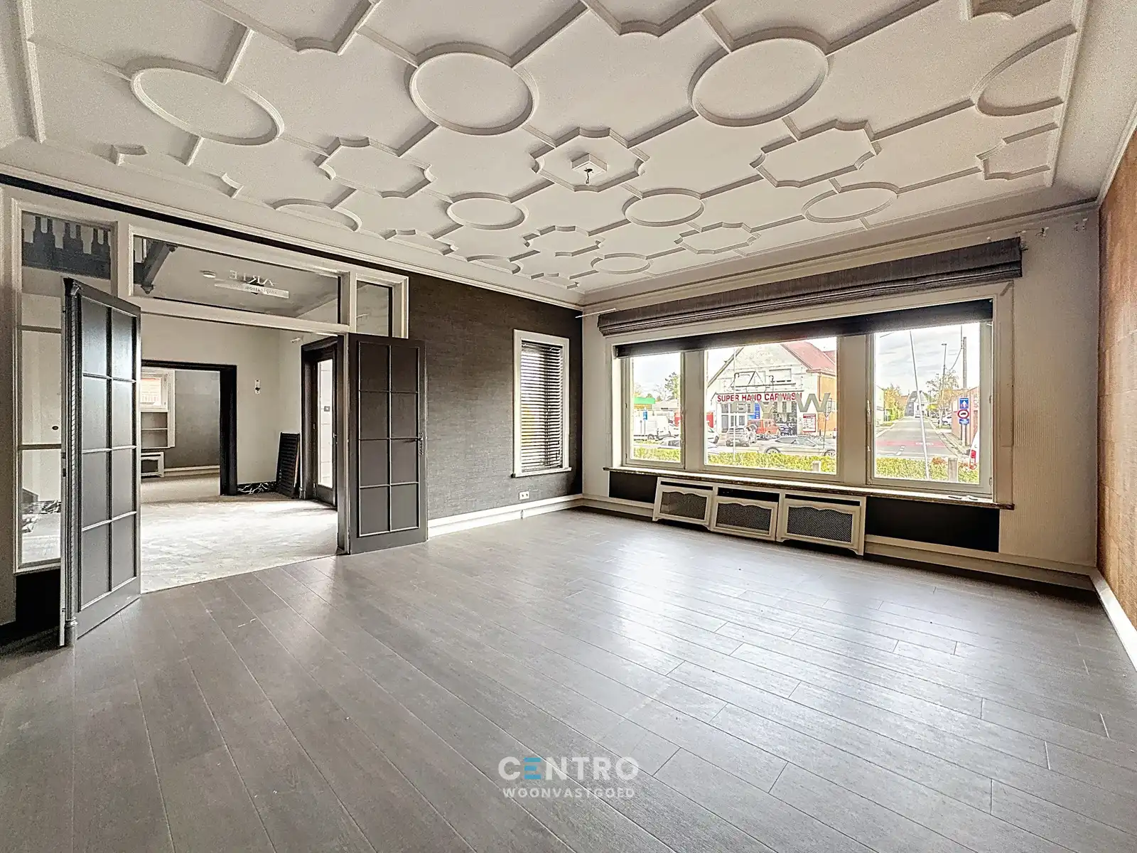 Commerciële site met woonst op toplocatie te Roeselare! foto 4