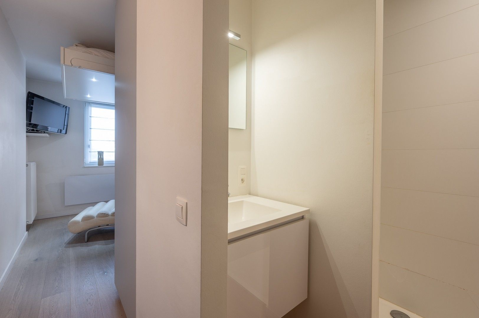 Lichtrijk 2-slaapkamer appartement met open zicht over het Abraham Hansplein. foto 18