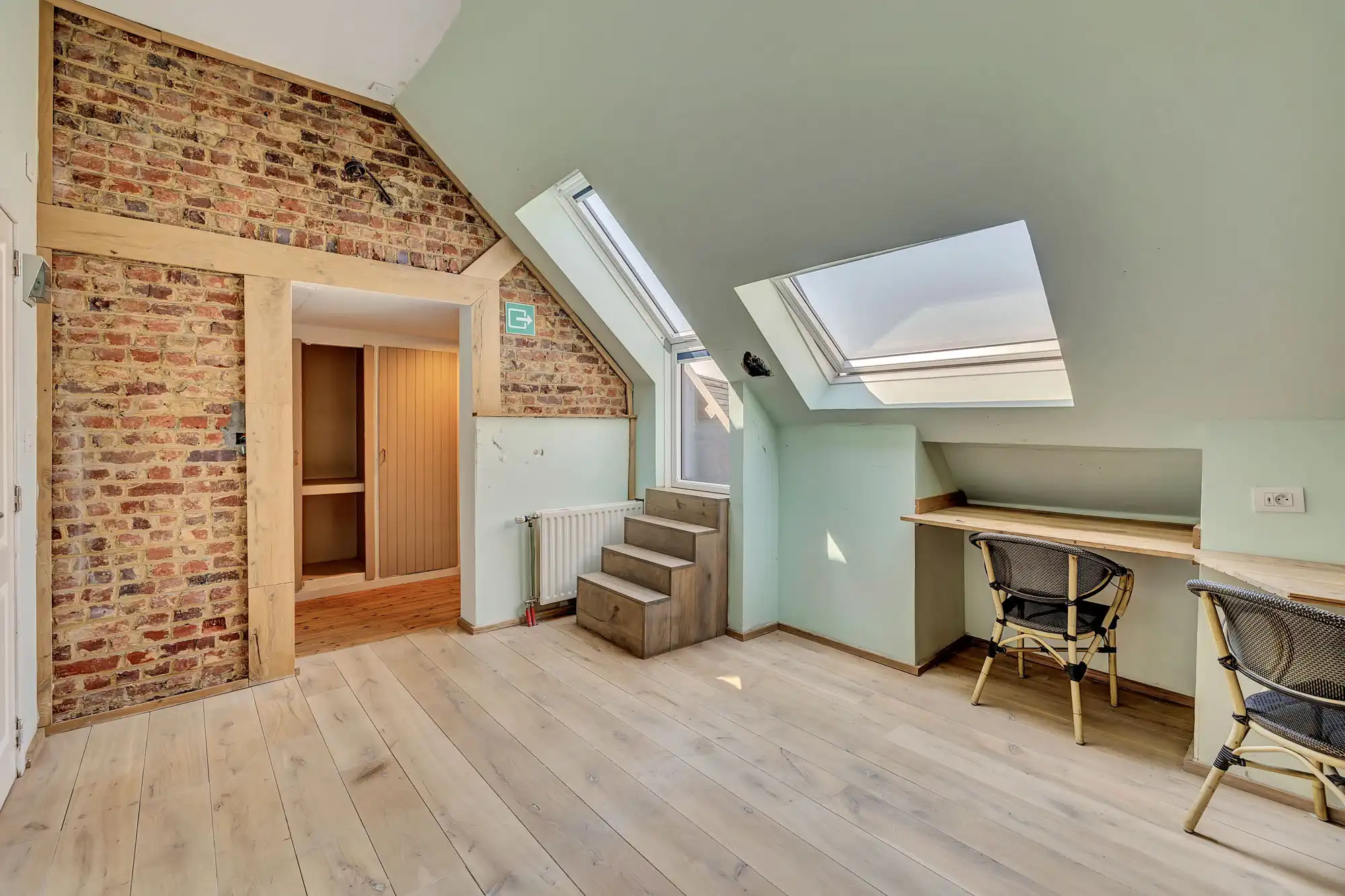 Instapklaar triplex of opbrengsteigendom met 4 slpks 2 badk foto 8