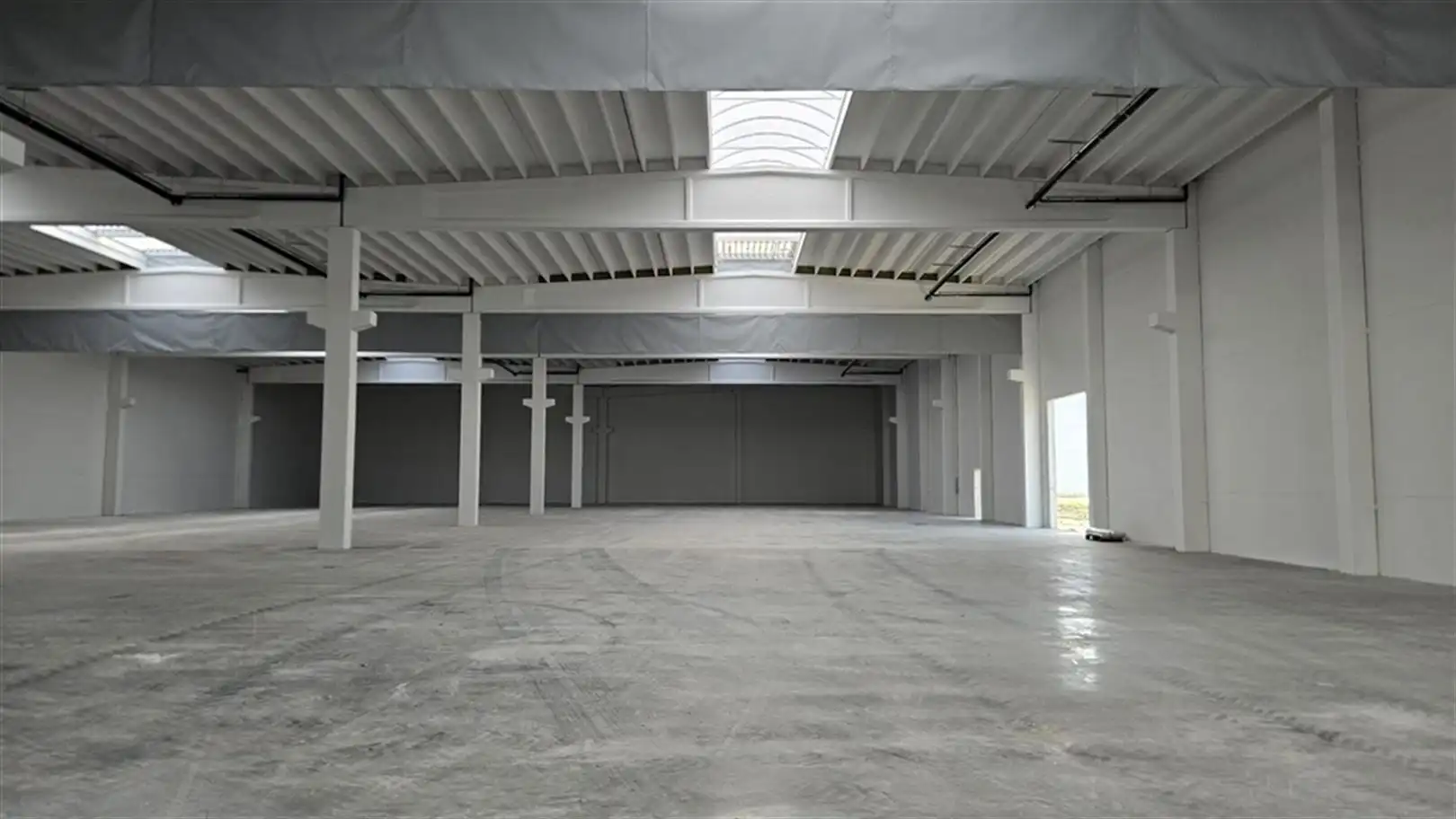 Twee nieuwbouw loodsen met zichtlocatie E17 foto 14