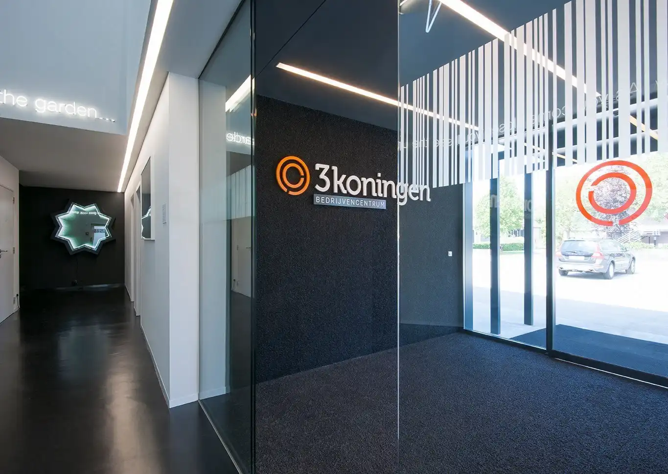 Perfect uitgerust kantoor (22 m²) met parking en alle faciliteiten inclusief, Torhout. foto 2