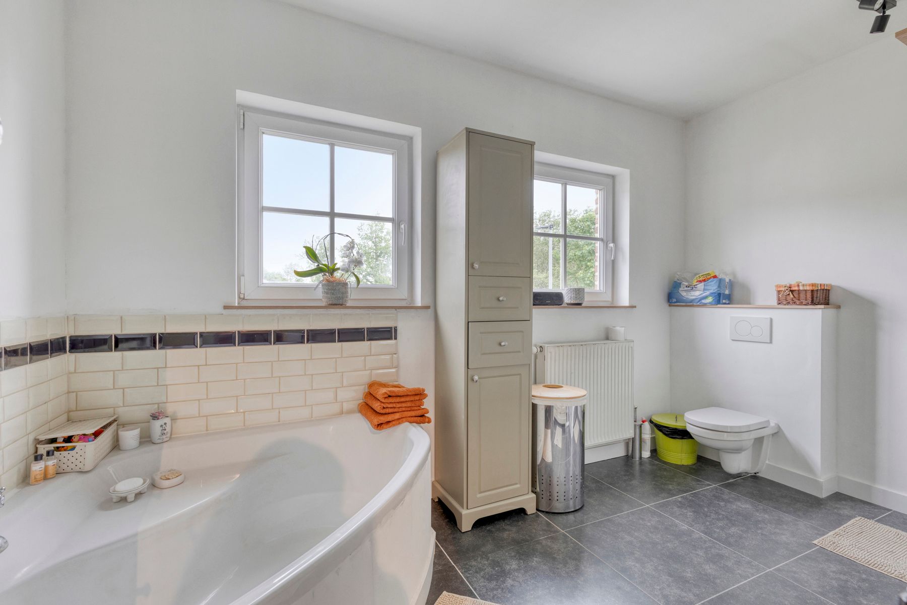 TE KOOP - ruime recente halfopen bebouwing op 9a84ca foto 14