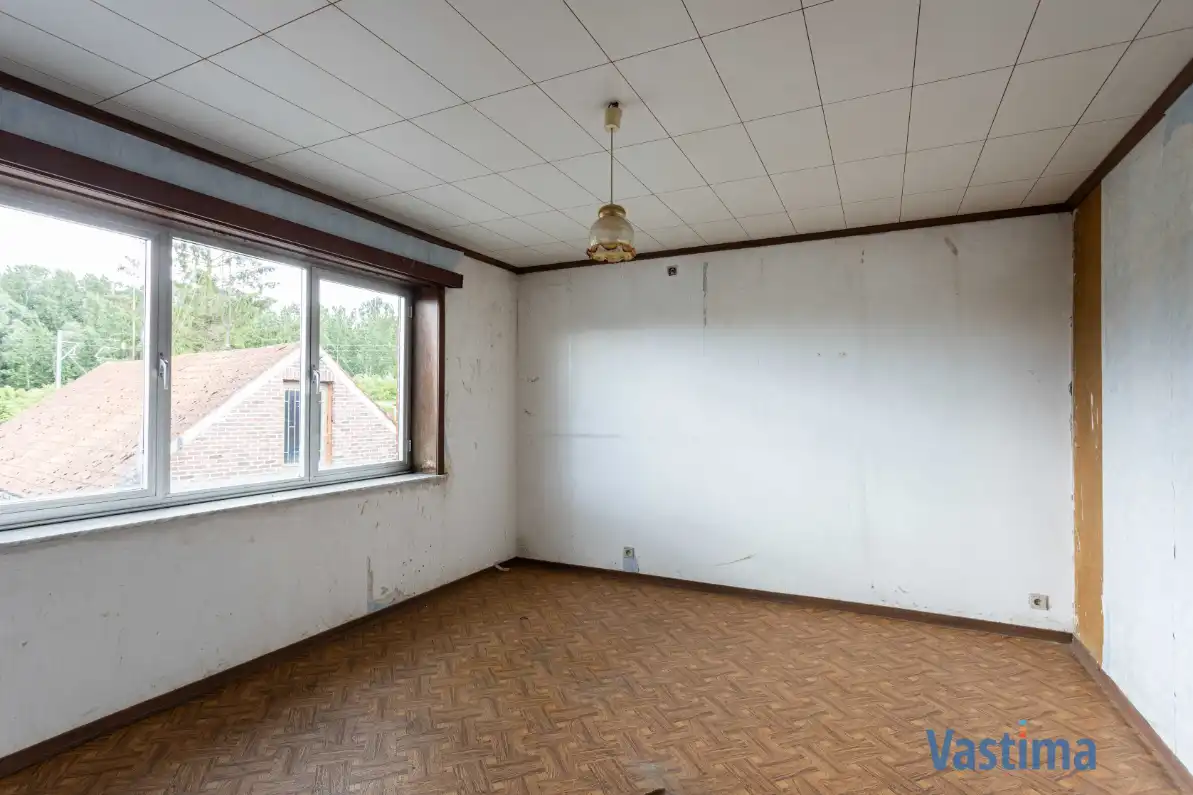Te renoveren woning met 3 slaapkamers, garage en tuin foto 11
