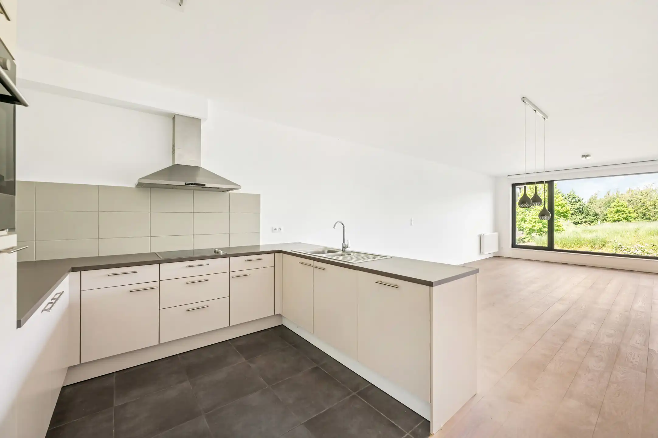 Ruim 3-slaapkamerappartement met zicht op groen foto 7
