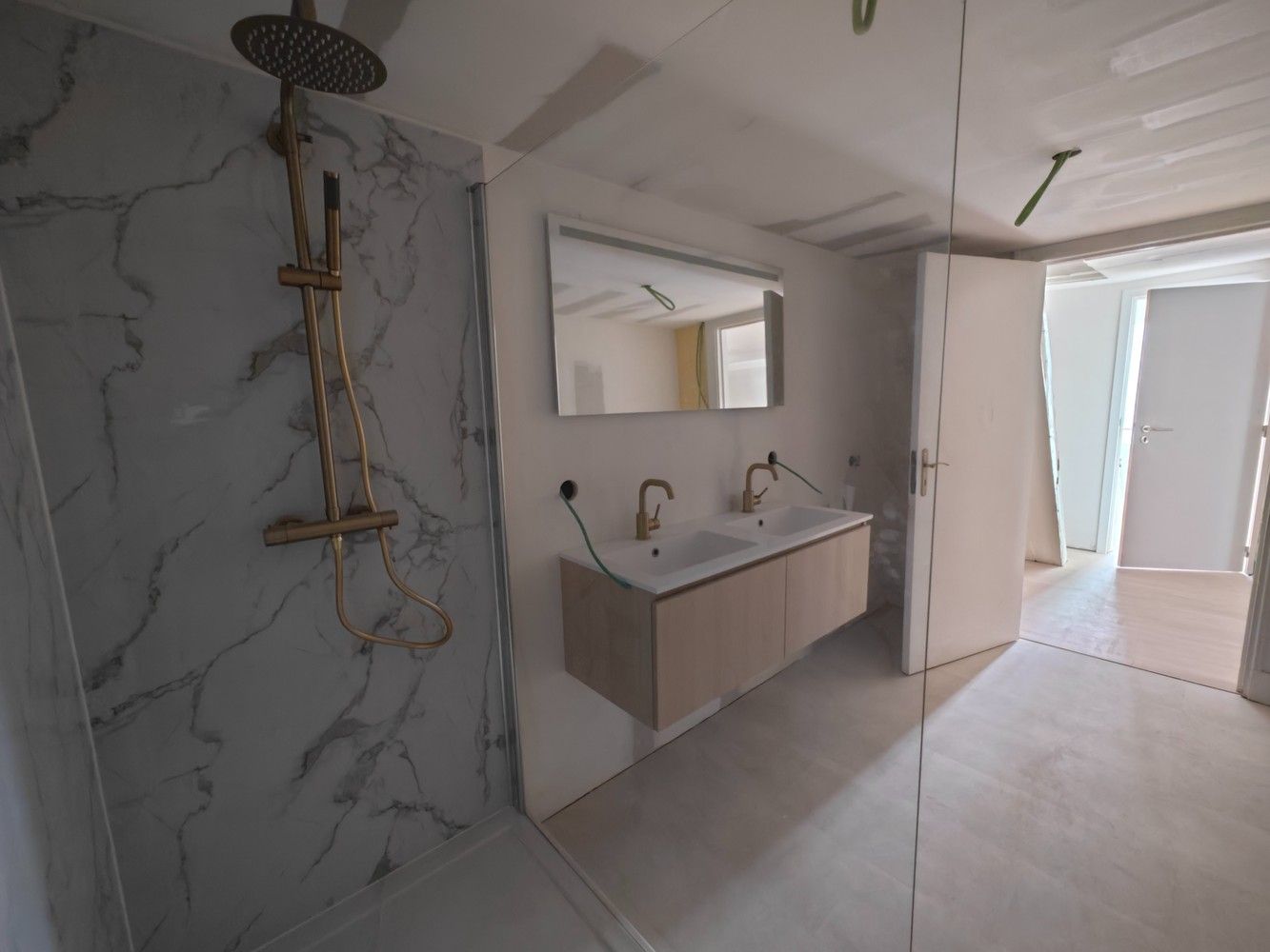 Gerenoveerd duplex-appartement met 2 slpks in het centrum van Hasselt foto 6