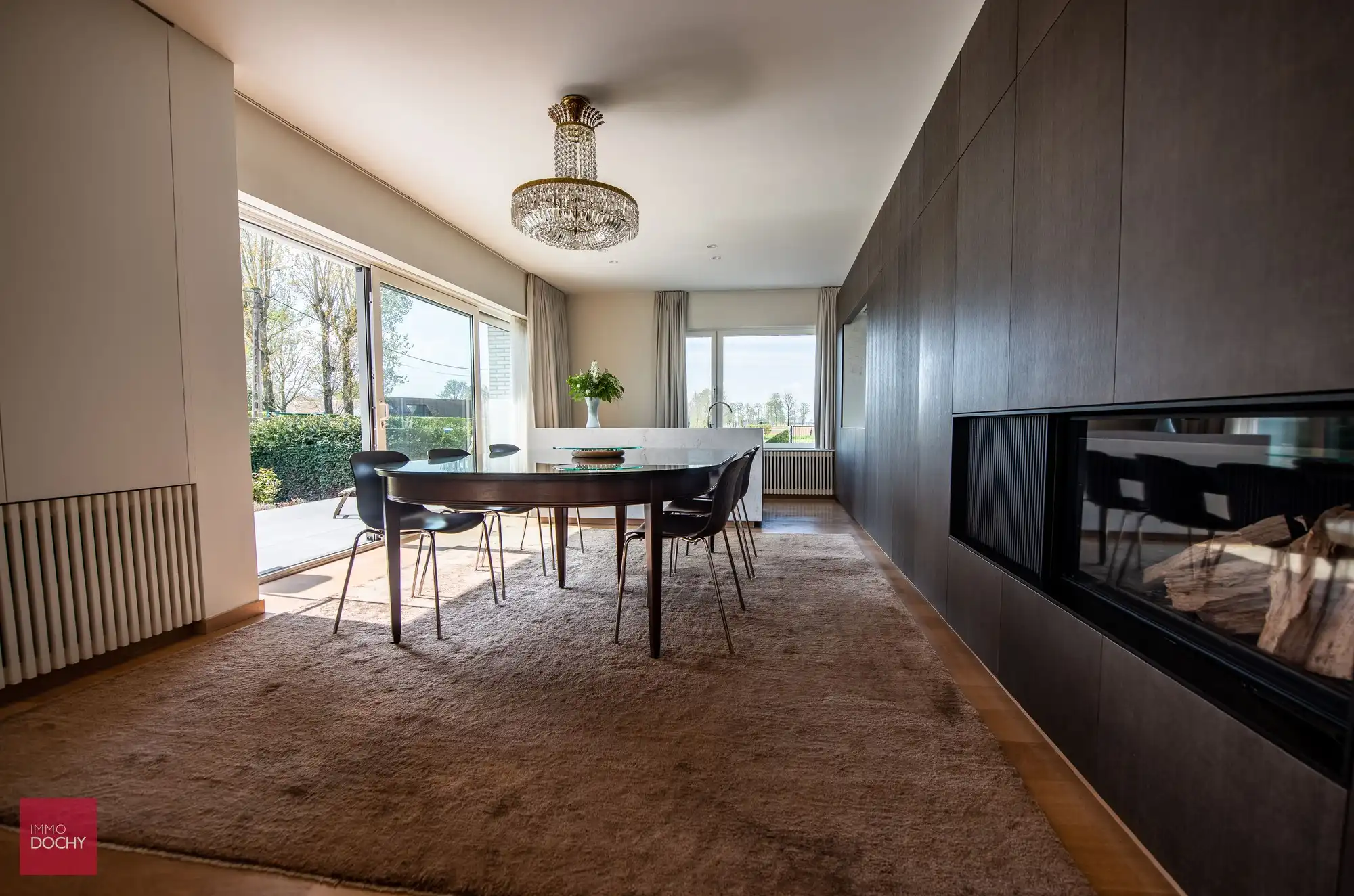 Landelijk gelegen gelijkvloerse VILLA met MAGAZIJN (verkoopsruimte) foto 6