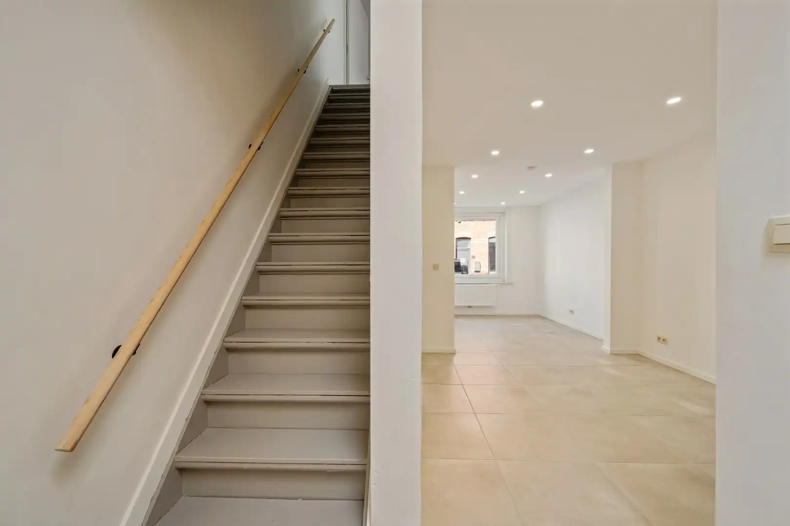 Rijwoning met 2 slaapkamers en ruime zolder in Menen foto 5