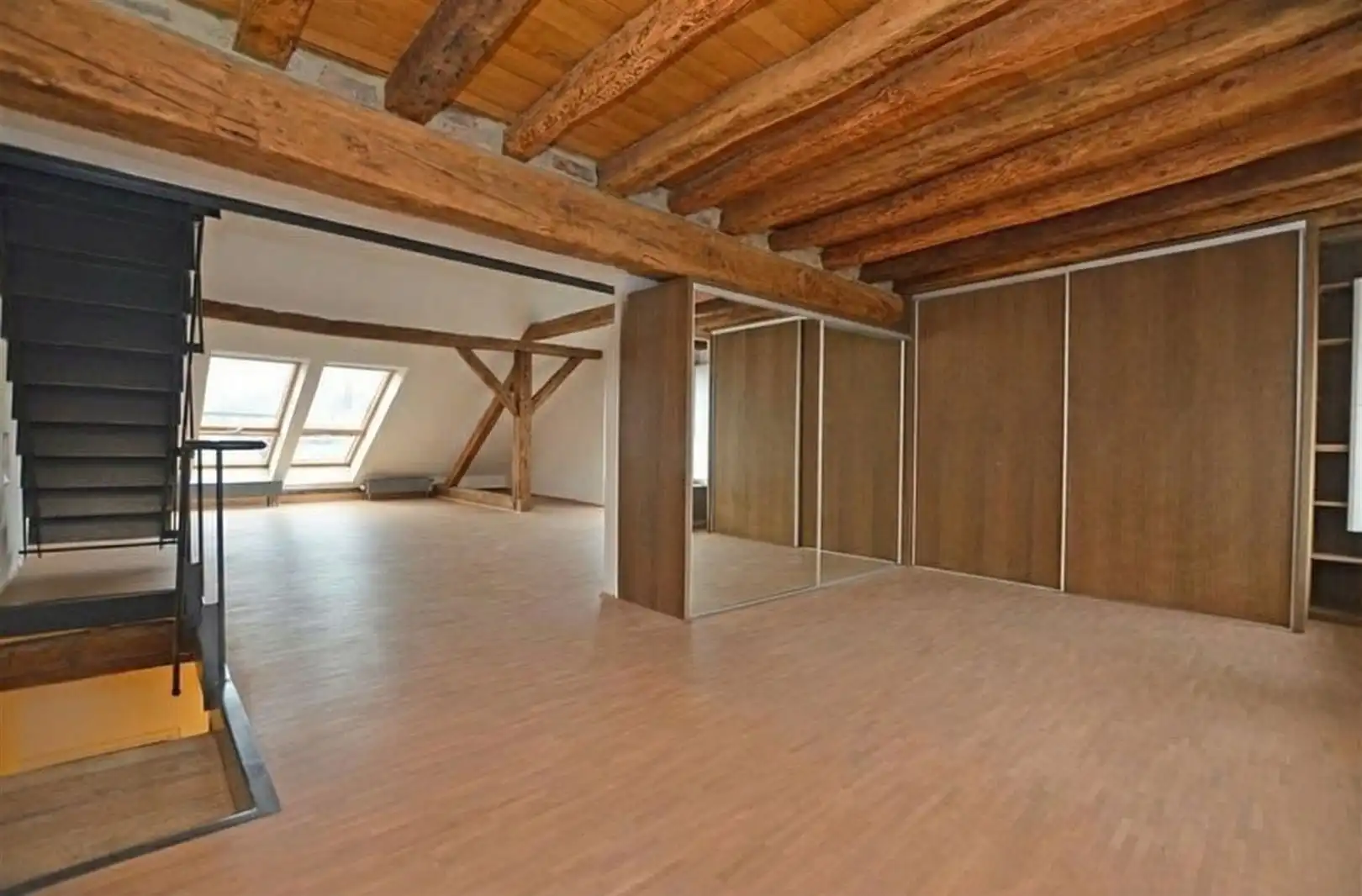 Uniek neoclassicistisch herenhuis met handelspand & duplexwoning foto 29