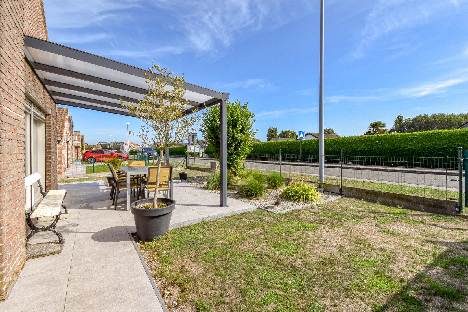 Gezellige vakantiewoning met twee slaapkamers en prachtige tuin in het Kristinapark foto 3