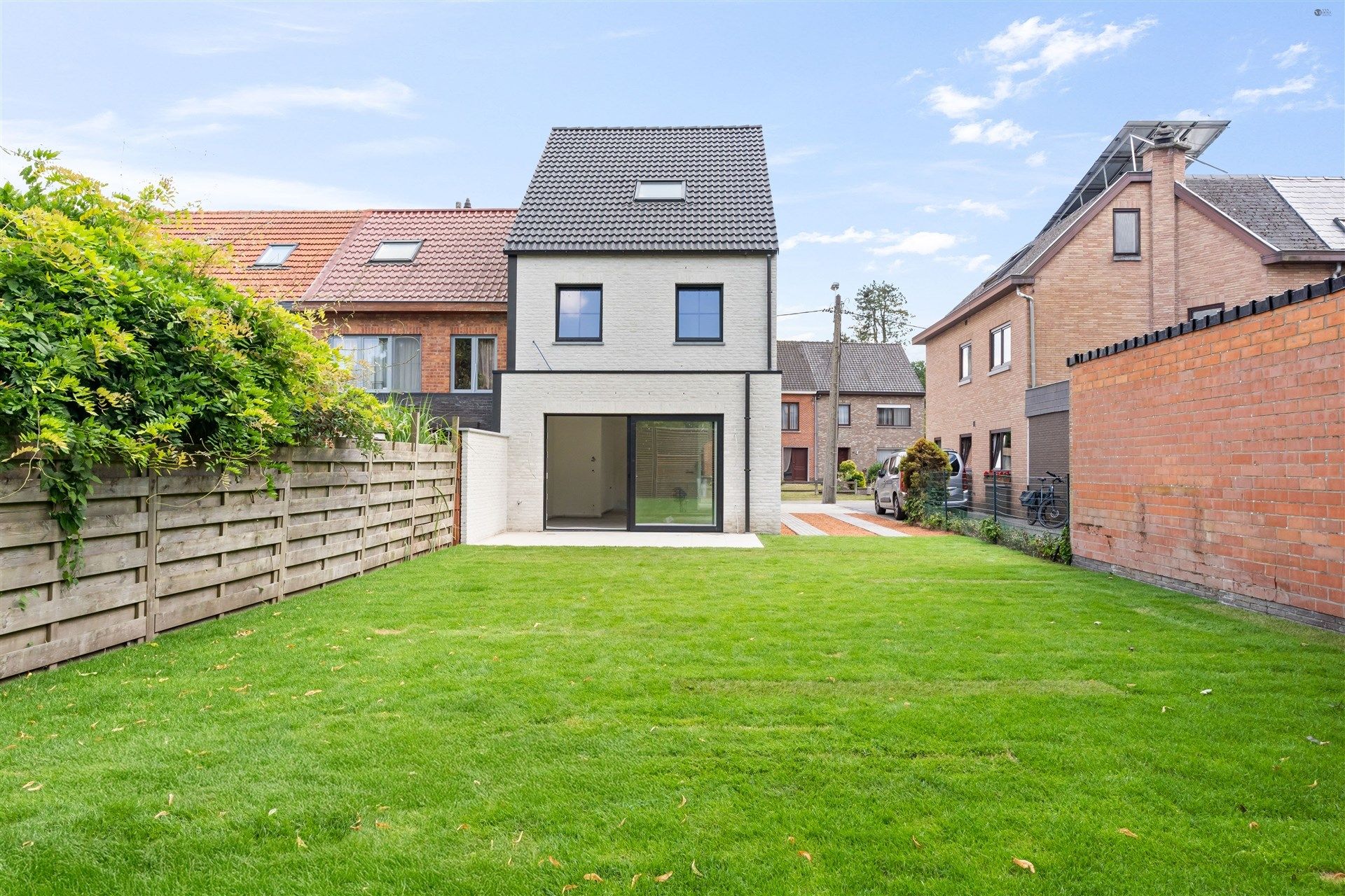 Afgwerkte Nieuwbouwwoning met mogelijkheid tot 4 slaapkamers foto 3