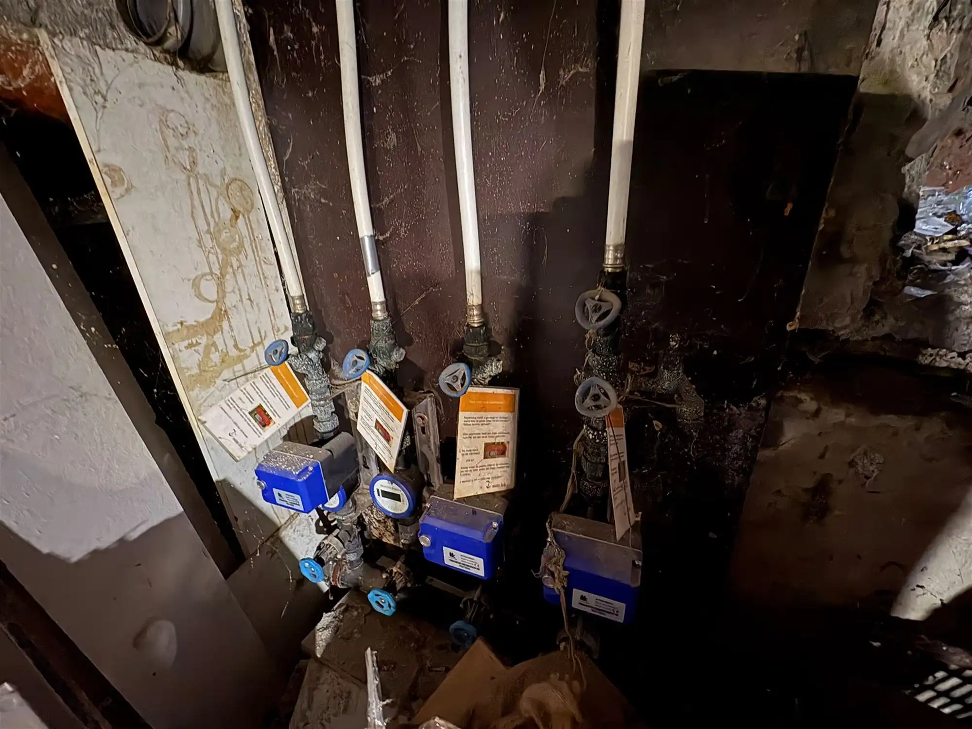 Rendabele opbrengsteigendom met 3 appartementen en handel. foto 20