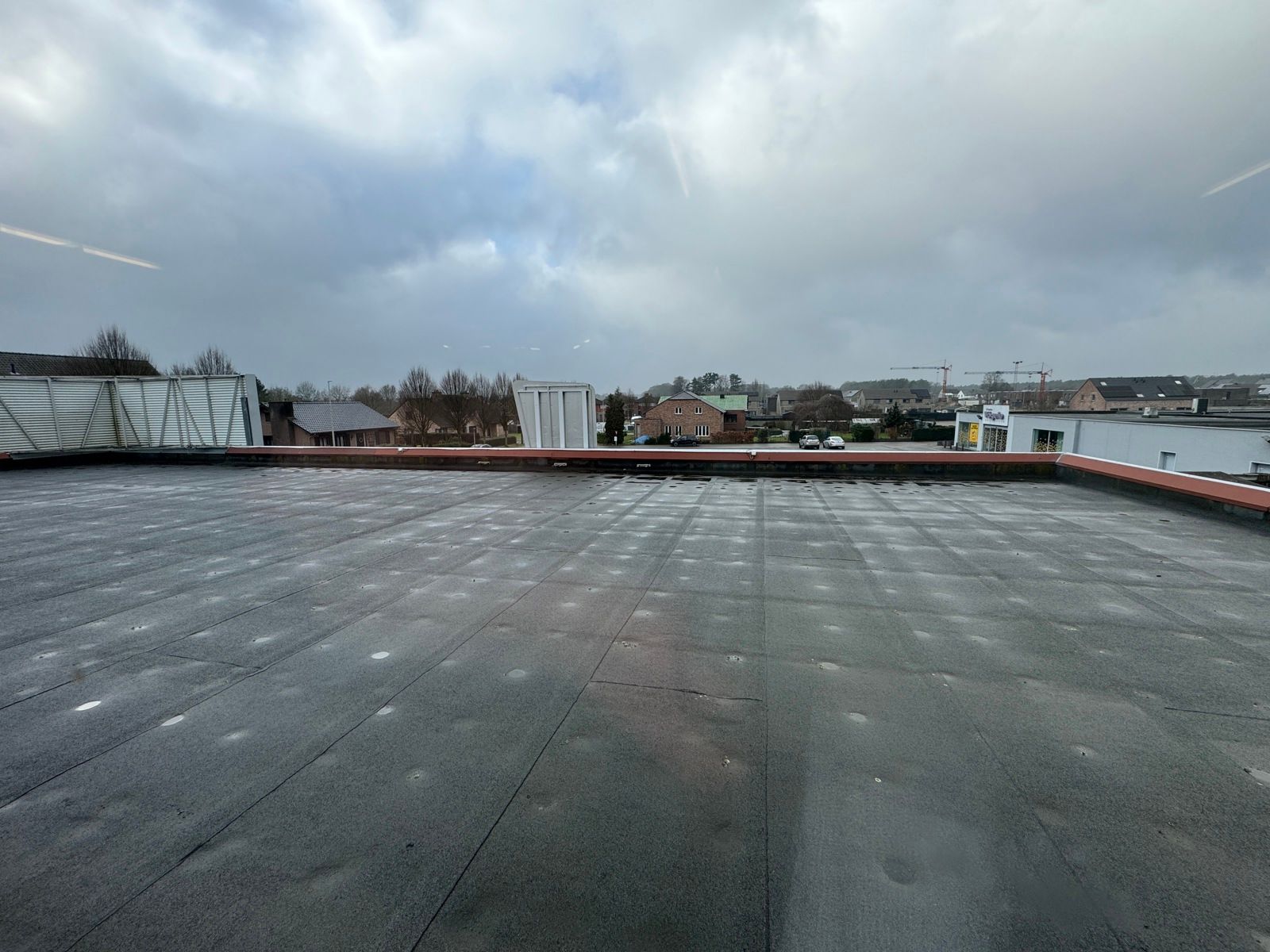 Commercieel pand te huur in Oudsbergen (ex-Bristol) foto 11