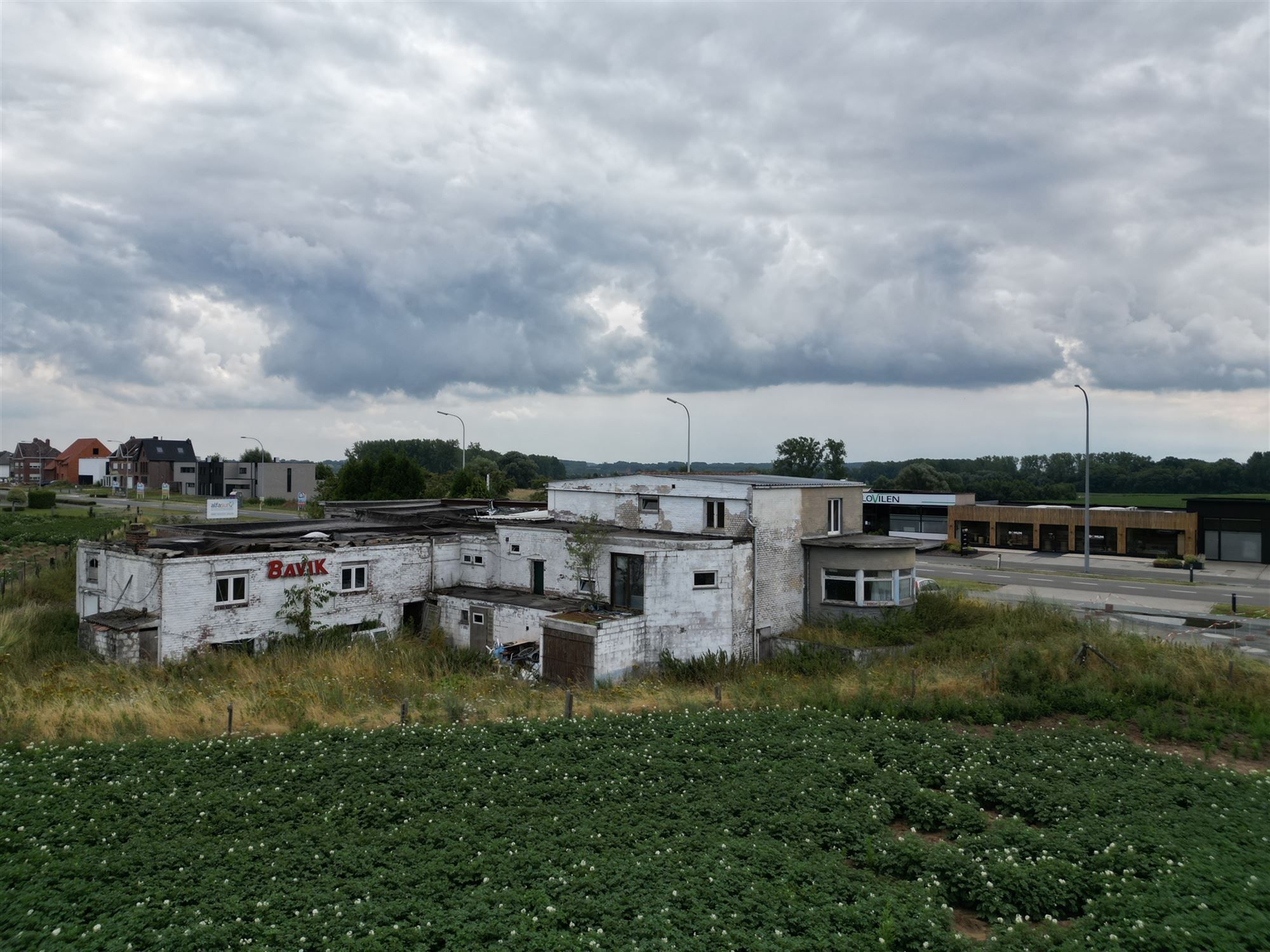 Strategisch gelegen handelspand met woonst te Voorde met een oppervlakte van 2172m² foto 11