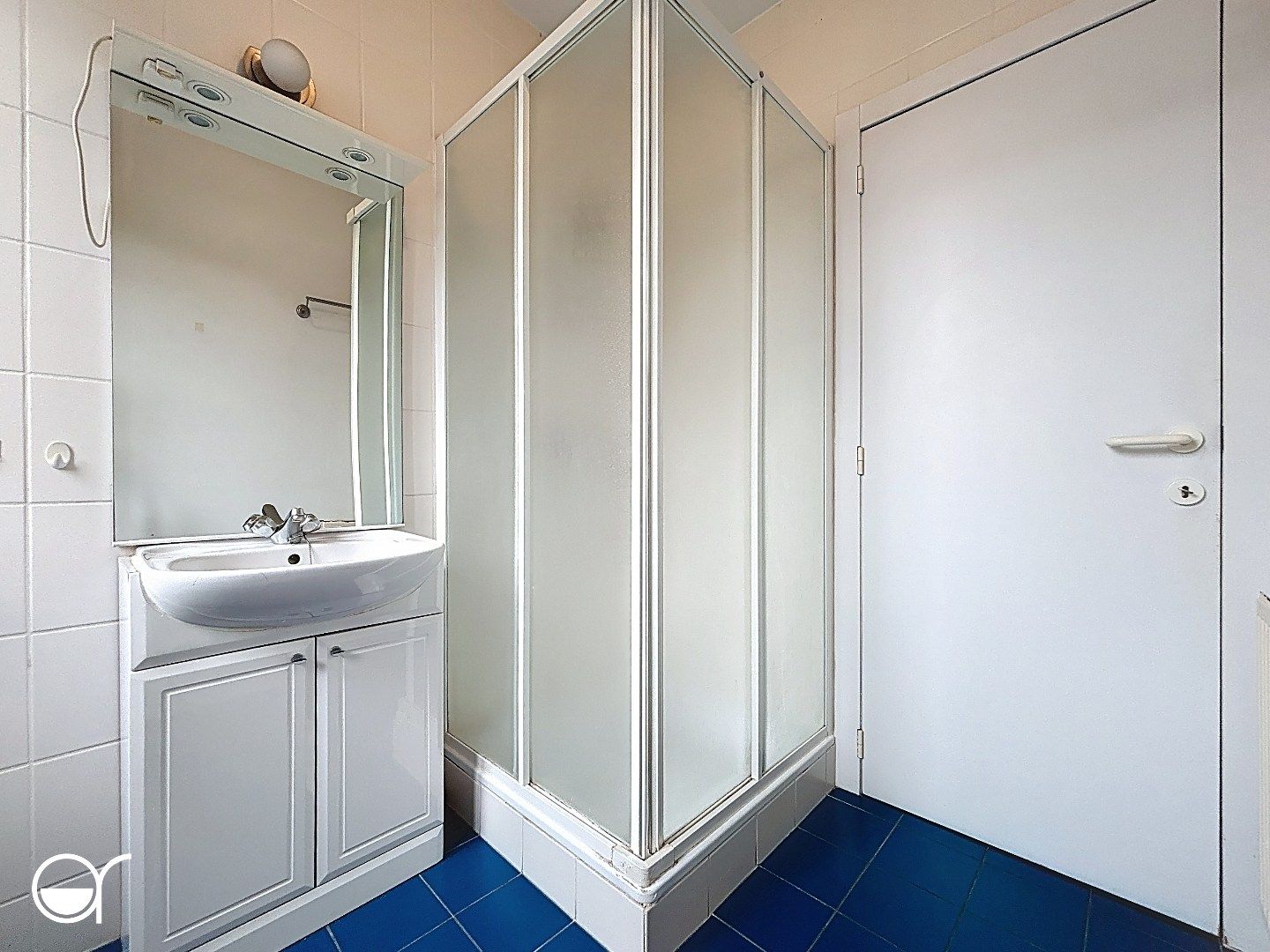 Op te frissen woning met grote tuin nabij Stropkaai foto 22