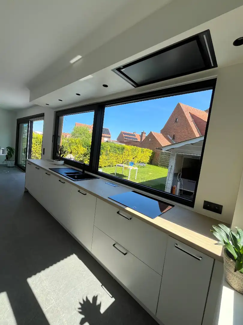 Volledig gerenoveerde woning met tuin en garage te Bissegem foto 7