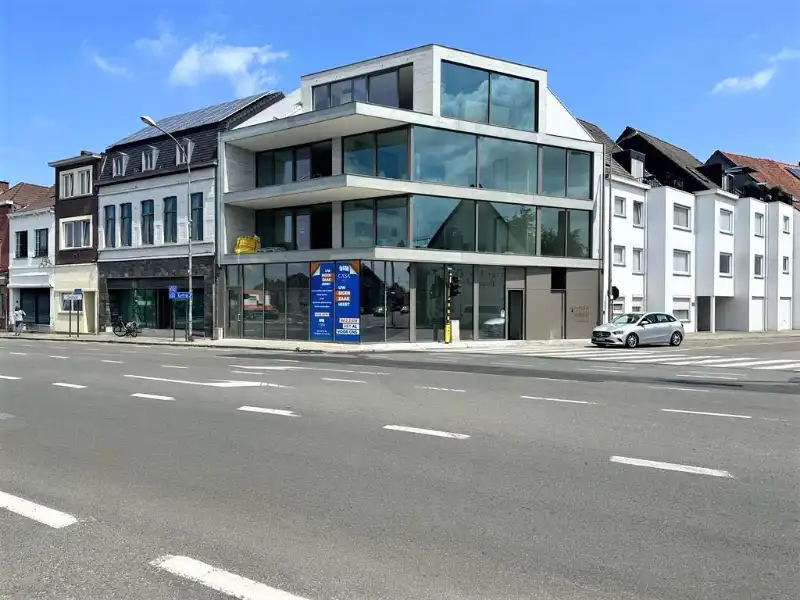 Commercieel handelspand te huur op toplocatie aan station Ingelmunster foto 6