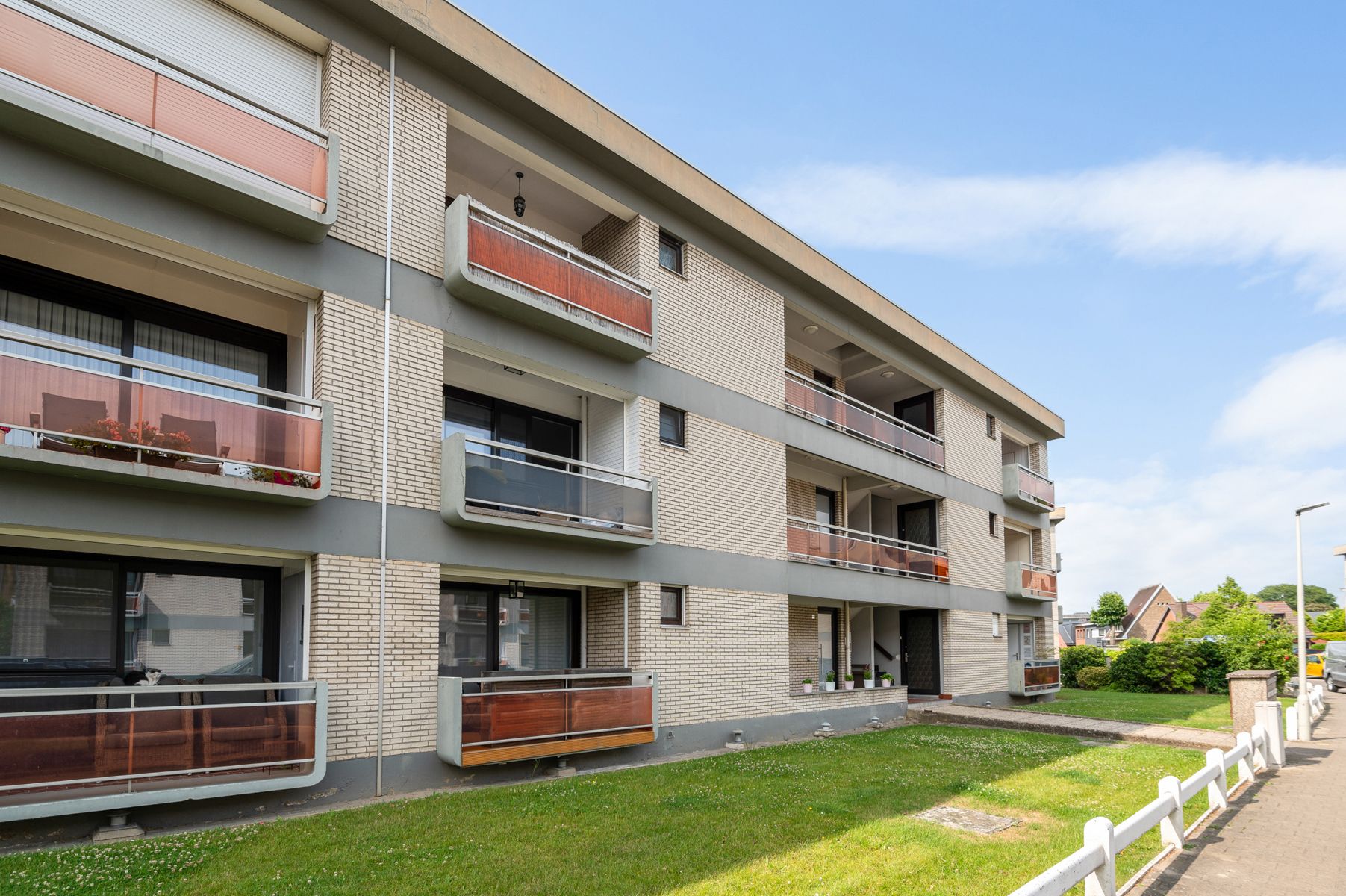 Instapklaar, lichtrijk gelijkvloersappartement met terras op topligging foto 10