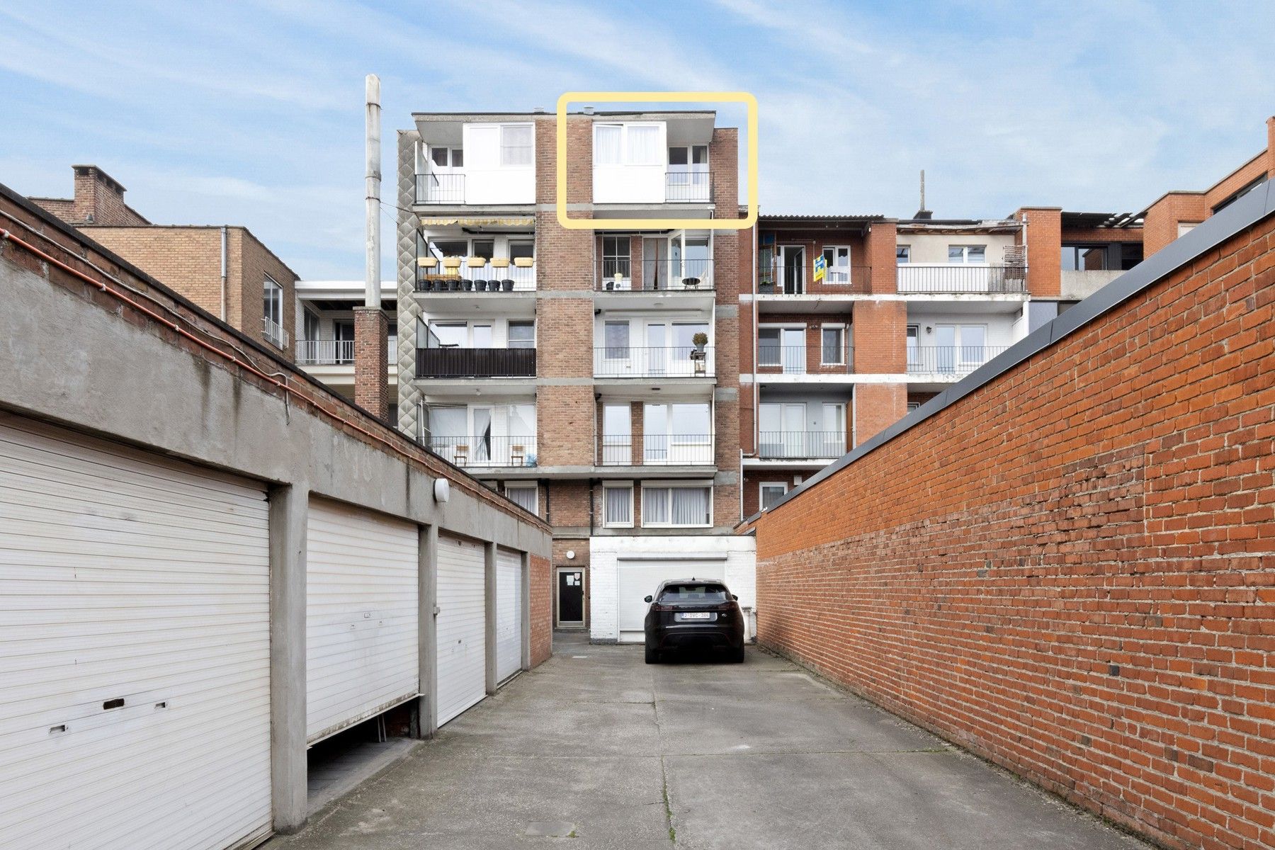 Centraal gelegen appartement met 2 slaapkamers en garage. foto 13