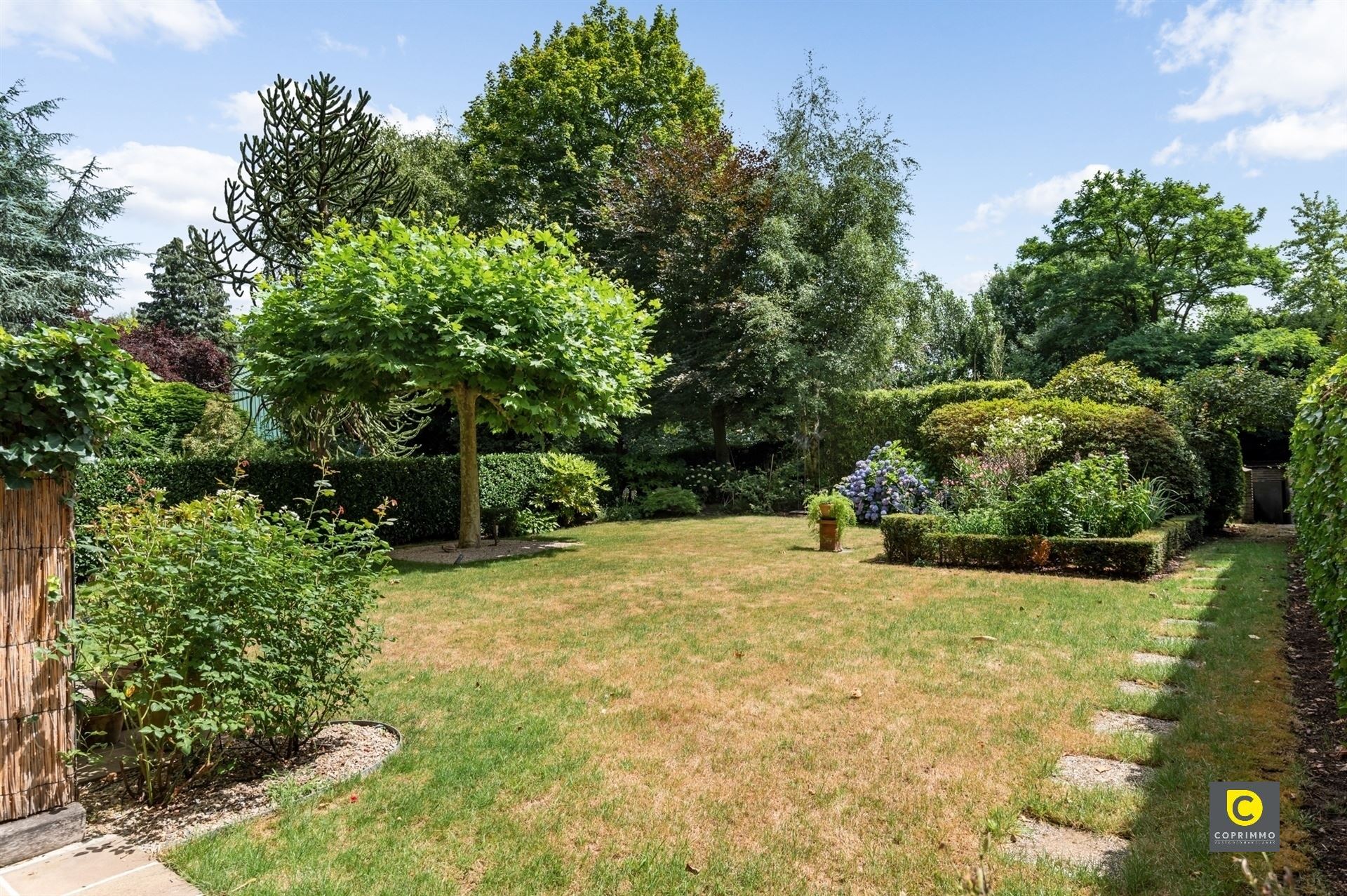 Ruim stijlvol 3 slap app met tuin! foto 9