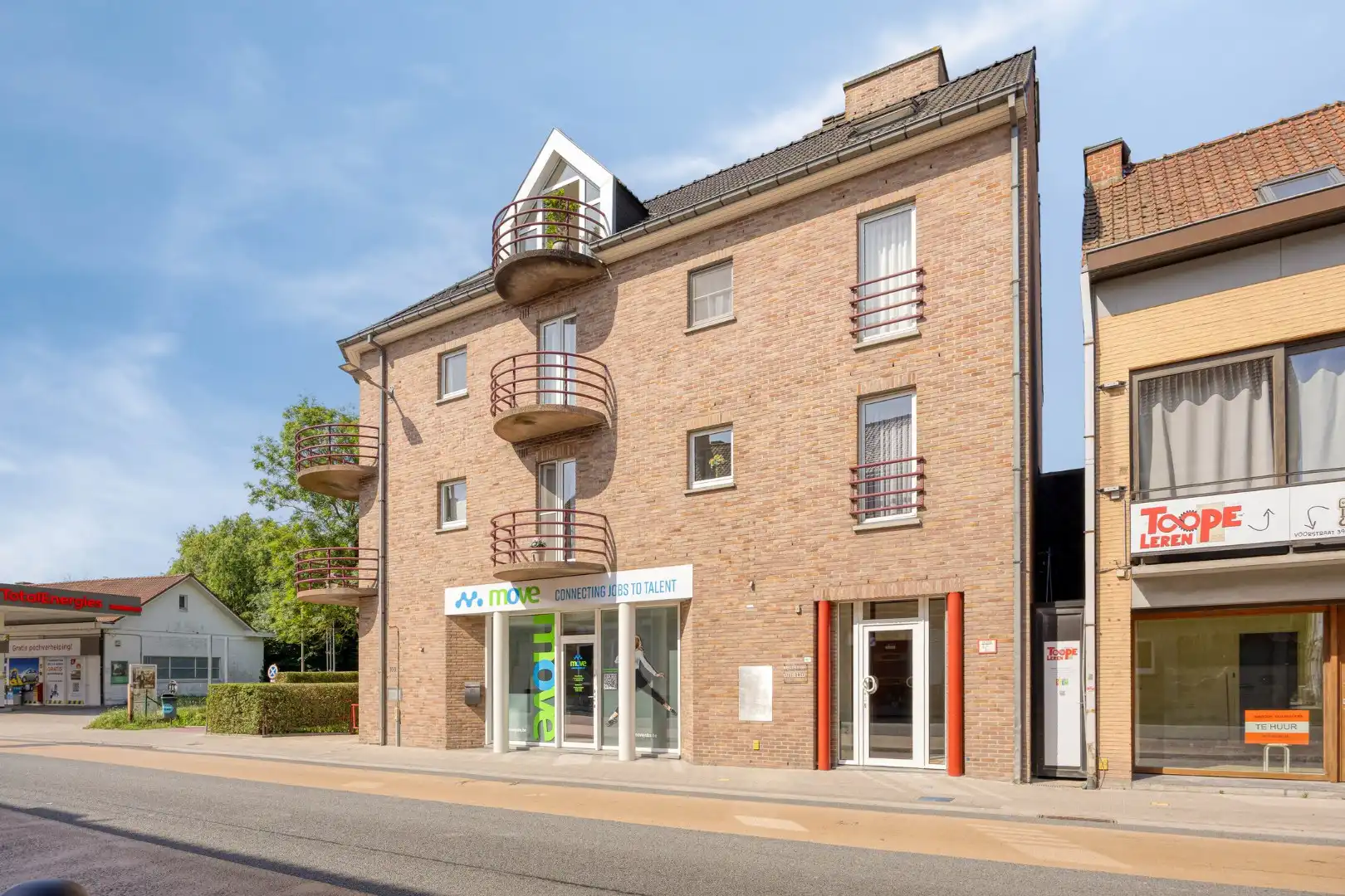 Hoofdfoto van de publicatie: 2-slaapkamerappartement mèt garage!