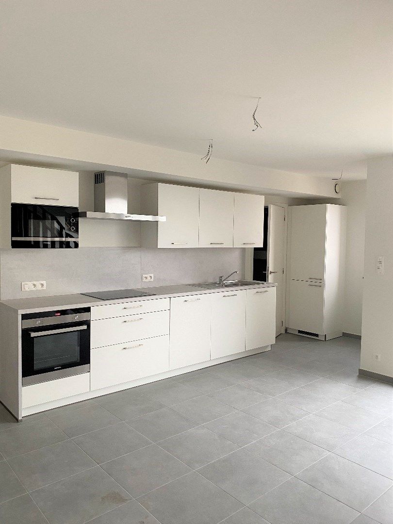 Duplex appartement met 2 slaapkamers met kelder en parkeerplaats foto 2