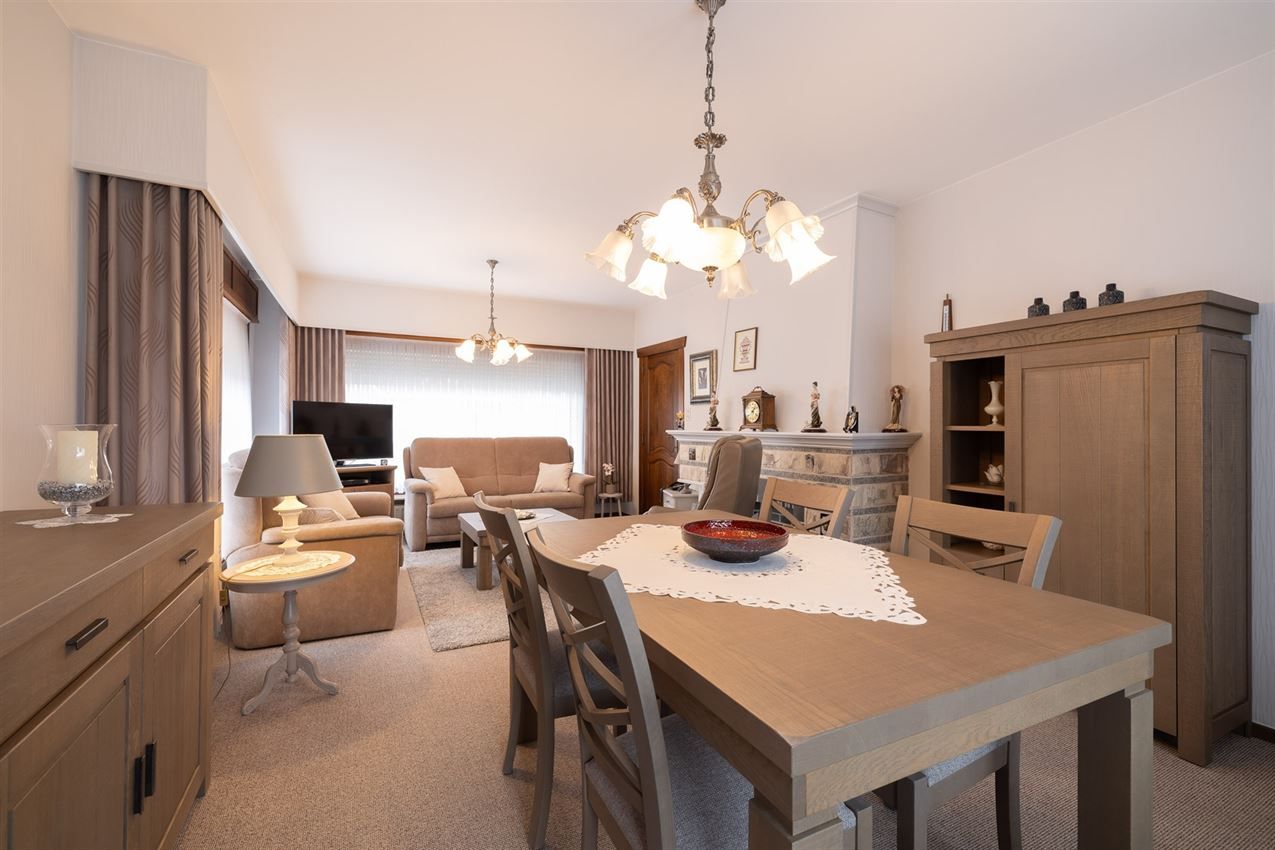 Netjes onderhouden woning op 11a95 grenzend aan agrarisch gebied foto 6