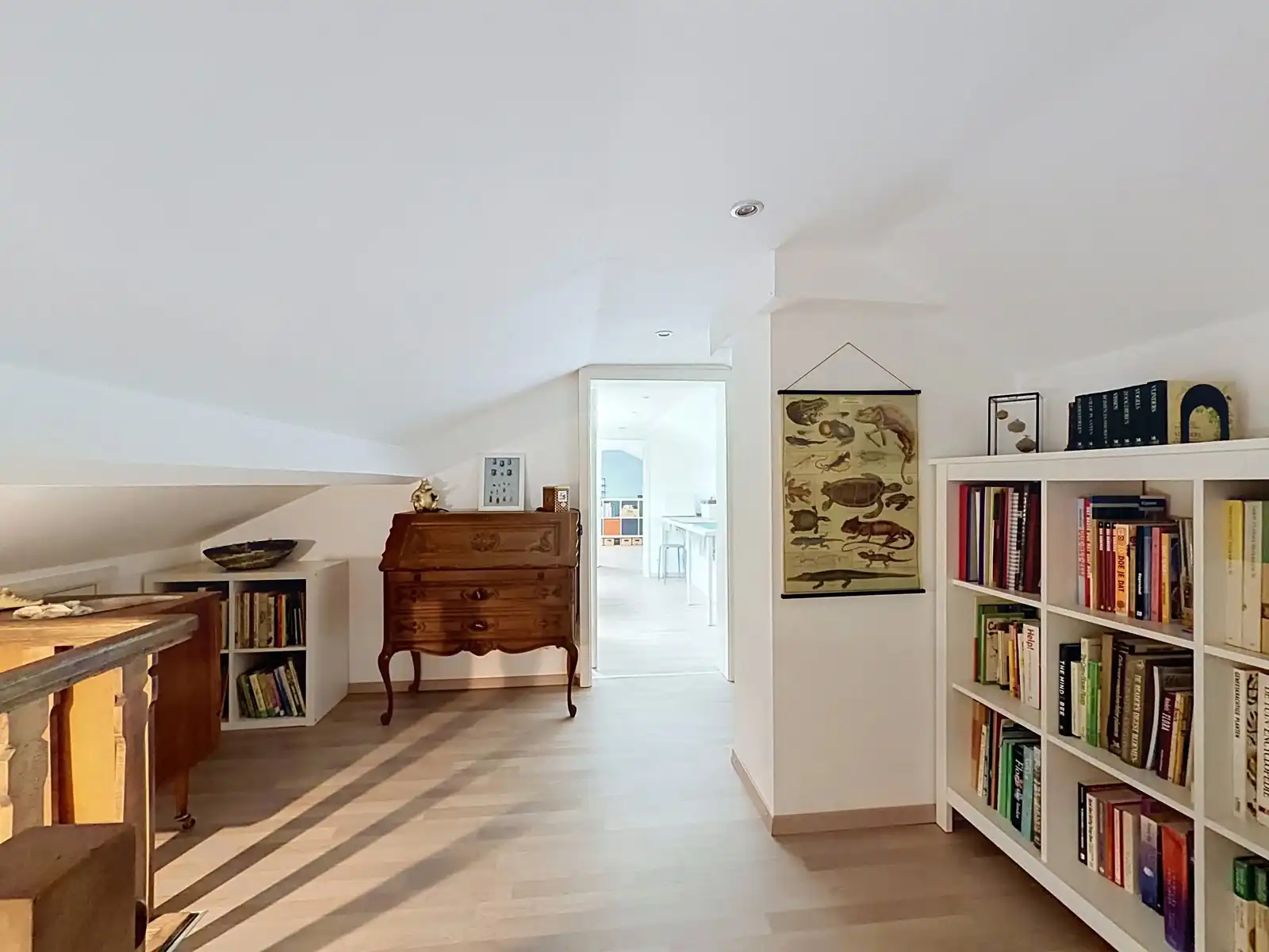 Charmante woning met 4 SLPK, Garage én Tuin! foto 17