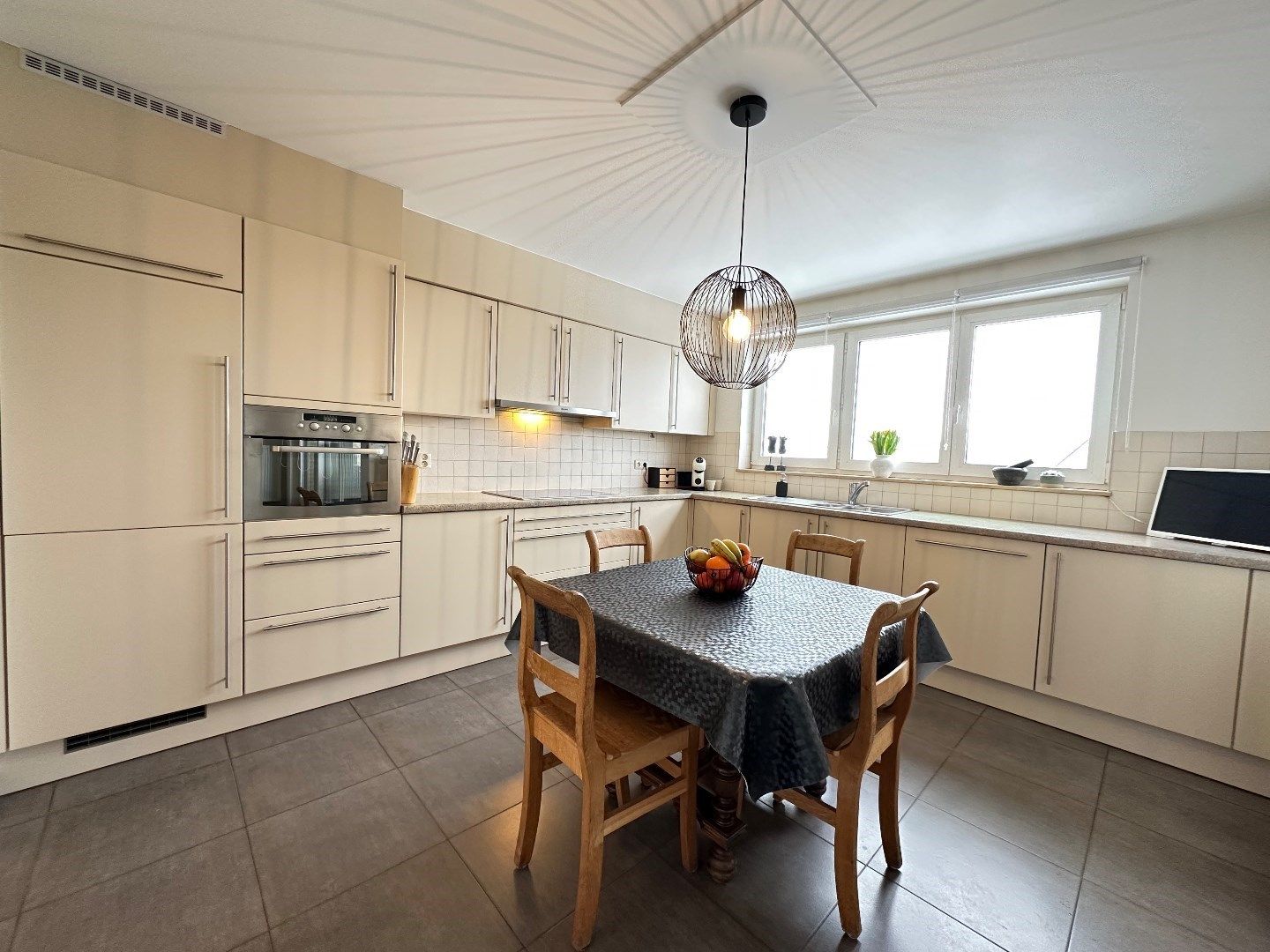 Luxe duplex appartement met GARAGE, terras en energielabel B in Kortessem  foto 6