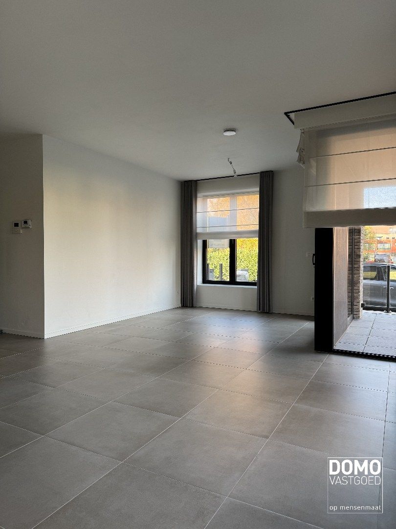 MODERN APPARTEMENT MET 2 SLAAPKAMERS IN HET CENTRUM VAN BOEKT foto 2