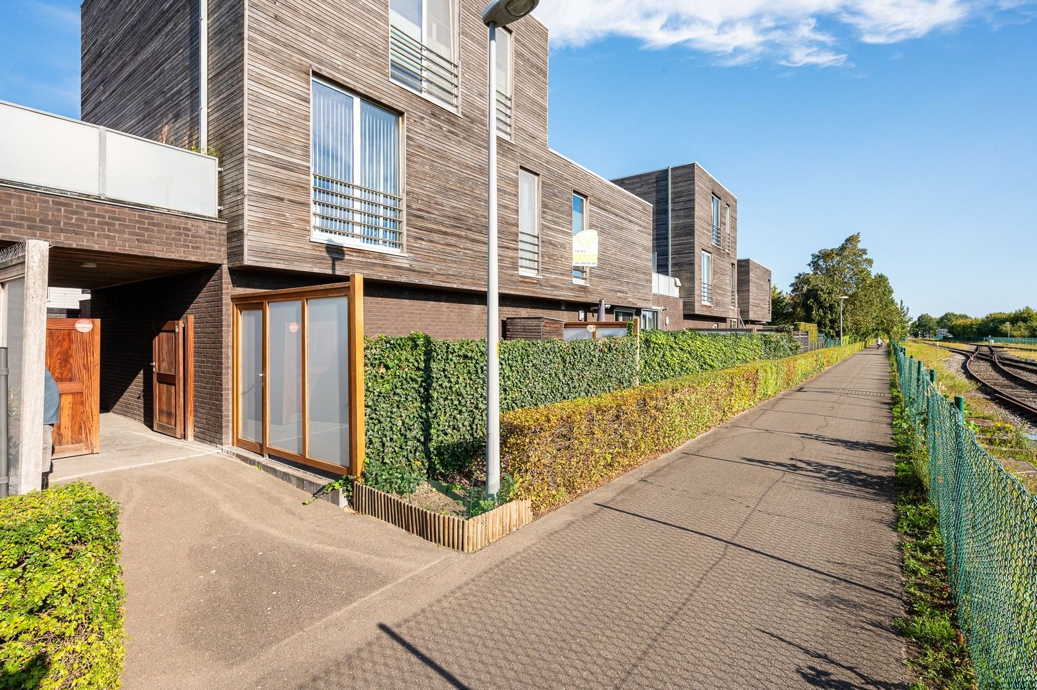 Instapklare woning met zonnige terrassen en garagebox foto 24