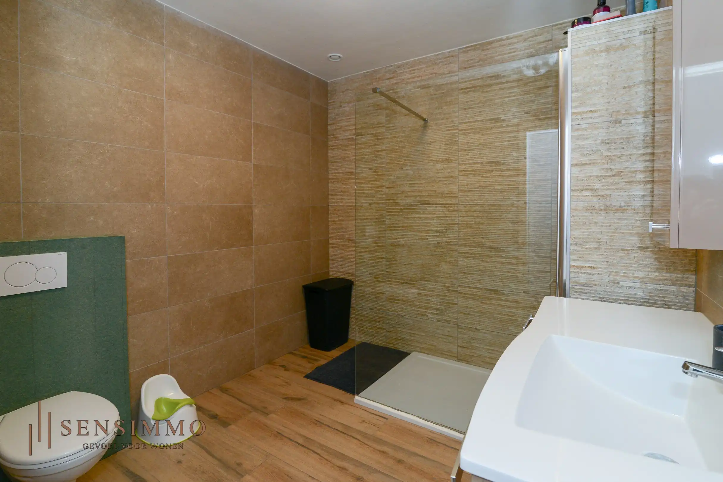 Energiezuinig gelijkvloersappartement met 1 slaapkamer + terras + autostaanplaats foto 13