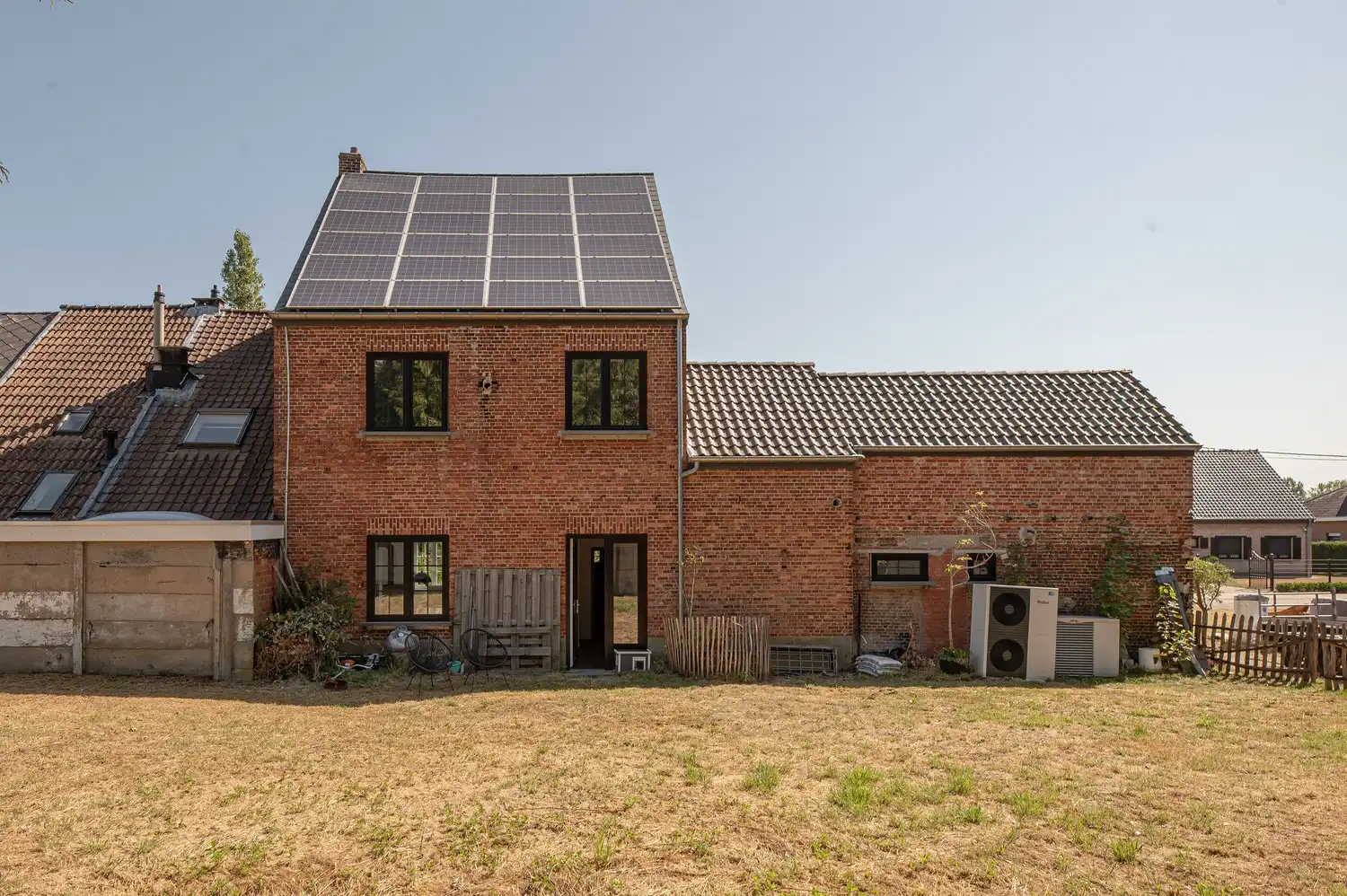 Grotendeels gerenoveerde gezinswoning op een ruim perceel van 1.084 m². foto 23