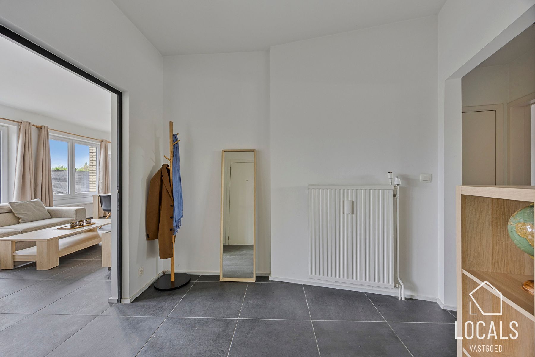 Mooi gerenoveerd 3-slaapkamerappartement te Nieuwerkerken foto 11