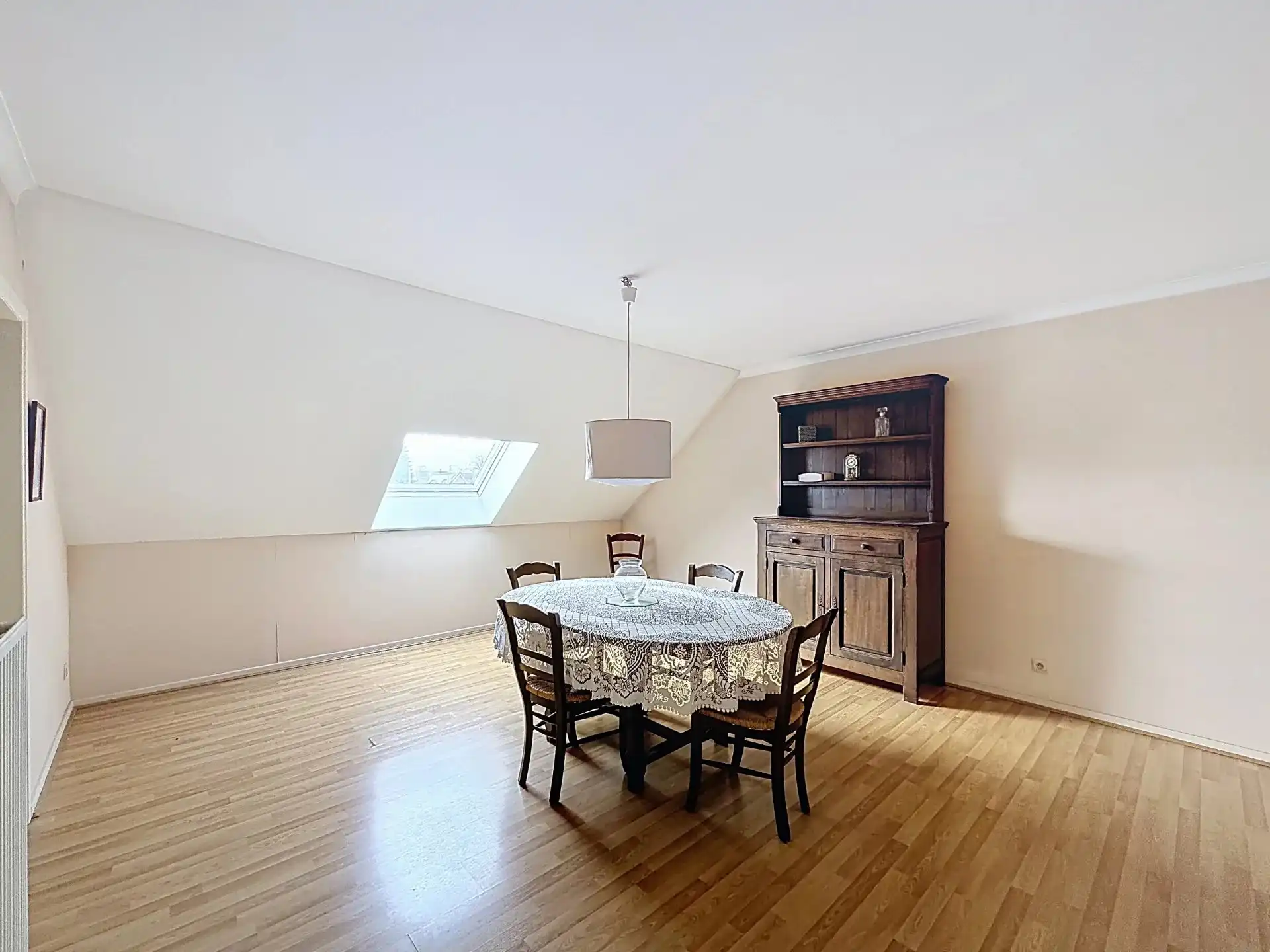 Te koop: Ruim duplex appartement met 4 slaapkamers in Lommel foto 23