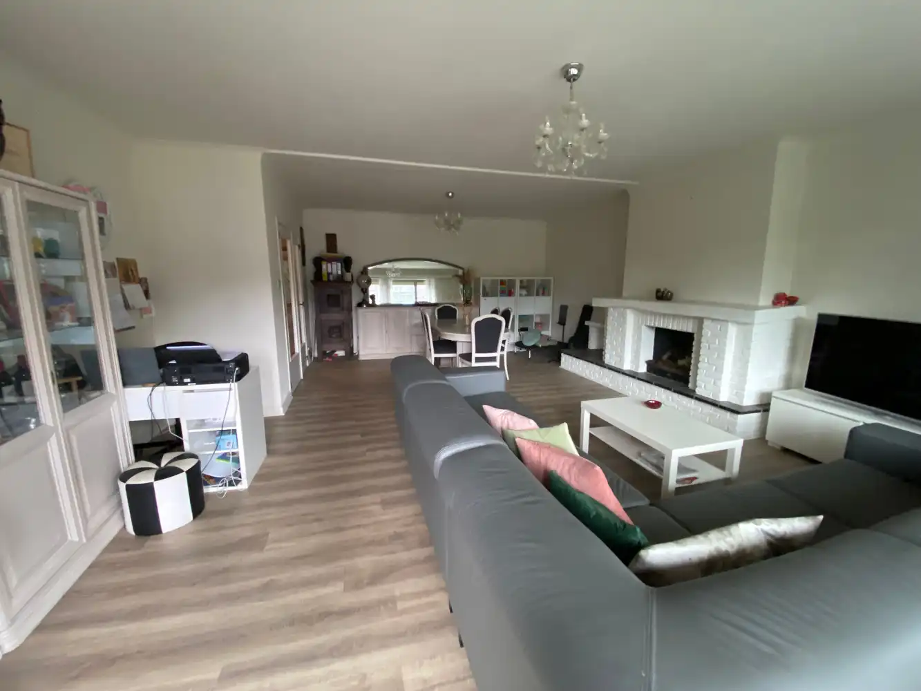 Rustig gelegen 3 slaapkamer appartement met twee terrassen, en autostaanplaats te 3500 Hasselt Vlindersstraat 17 bus 5 foto {{pictureIndex}}