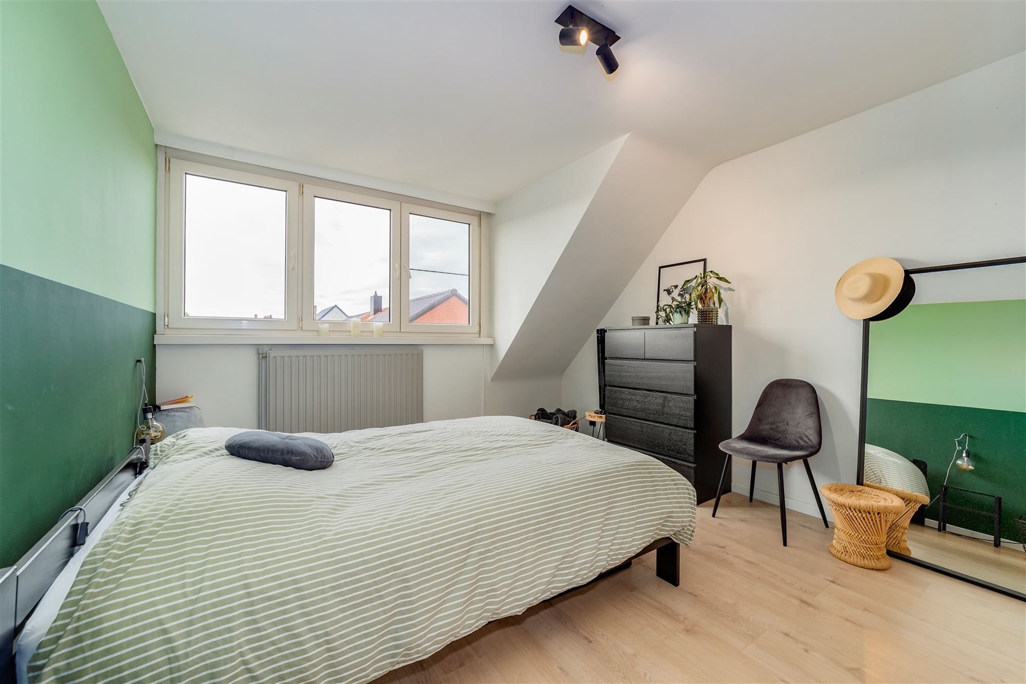 Gerenoveerde bel-etage (163m²) met tuin centrum Rumst foto 12