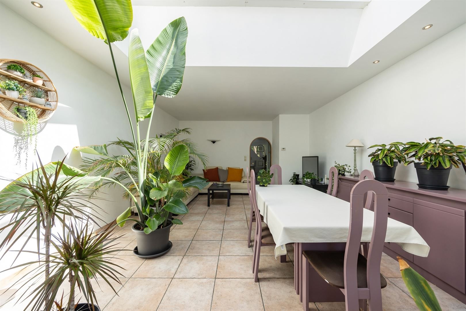 Goed onderhouden ruime stadswoning met grote tuin foto 4