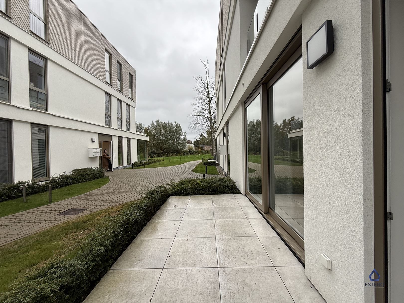 Mooi afgewerkt nieuwbouwappartement met 1 slaapkamer foto 6