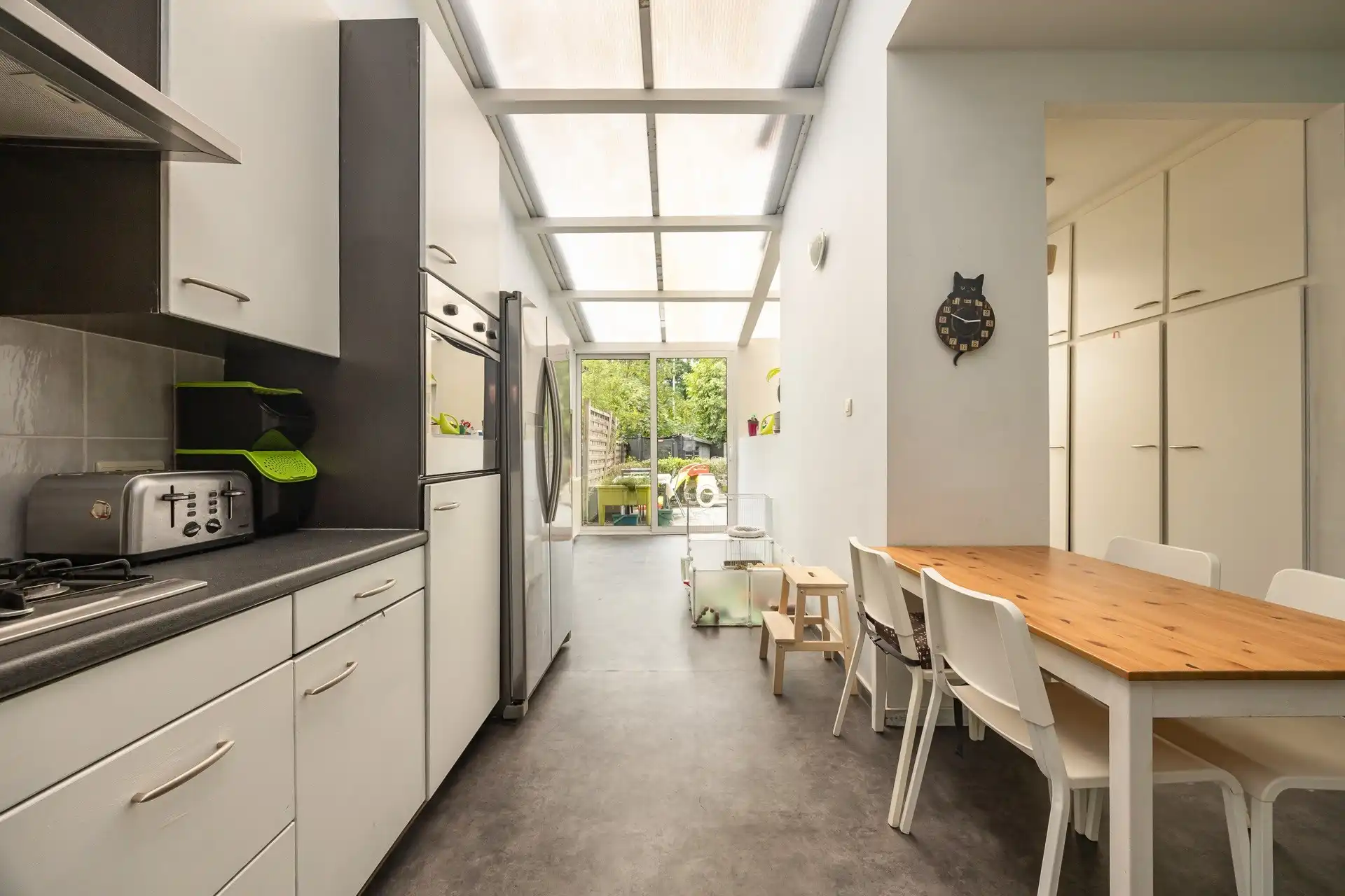 Instapklare woning met 4 slaapkamers in Wilrijk foto 12